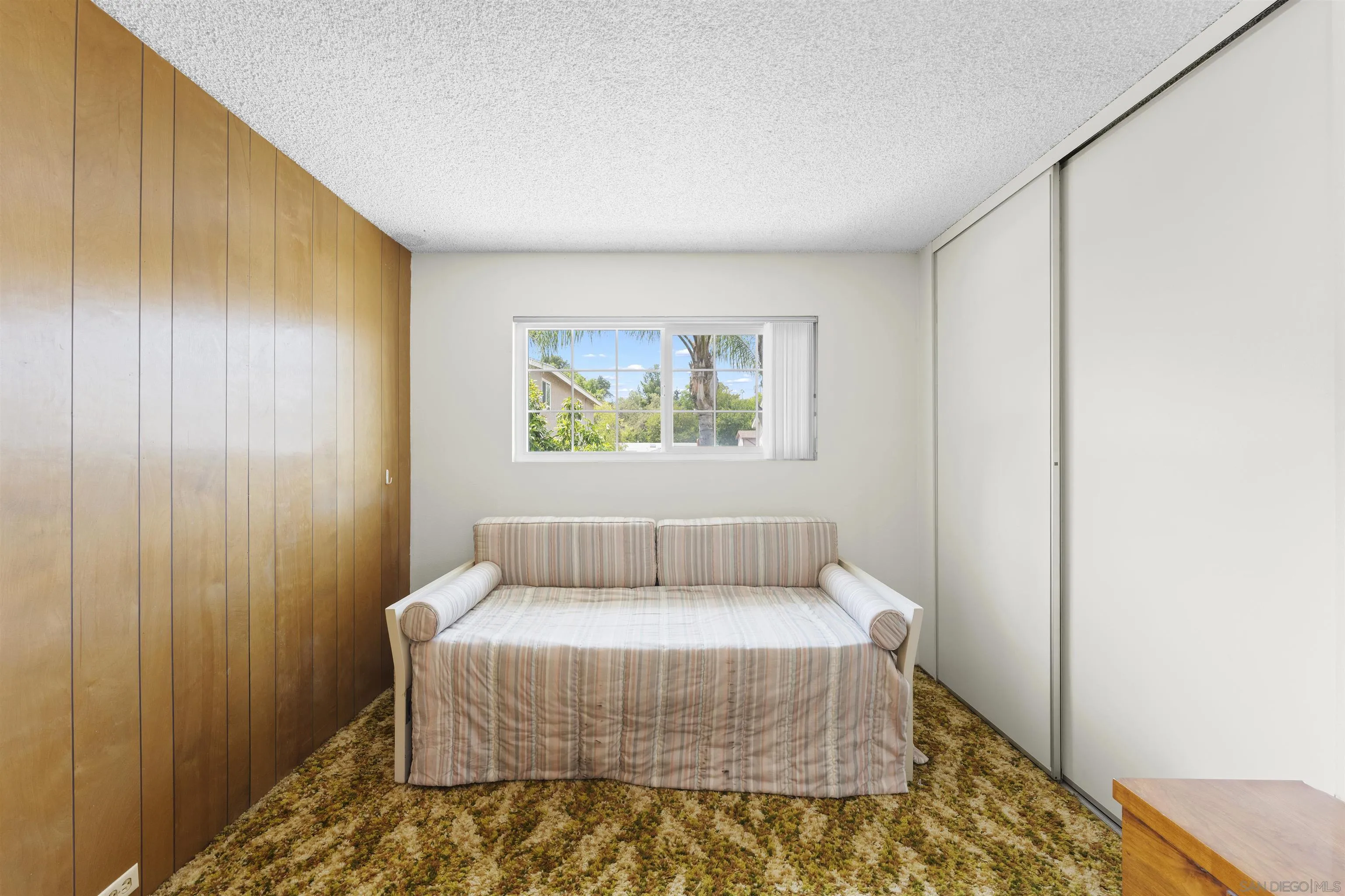 https://cdn.realtyfeed.com/cdn/127/260011245/61b64860f34c936b88f2ea0f5f17cbee.webp