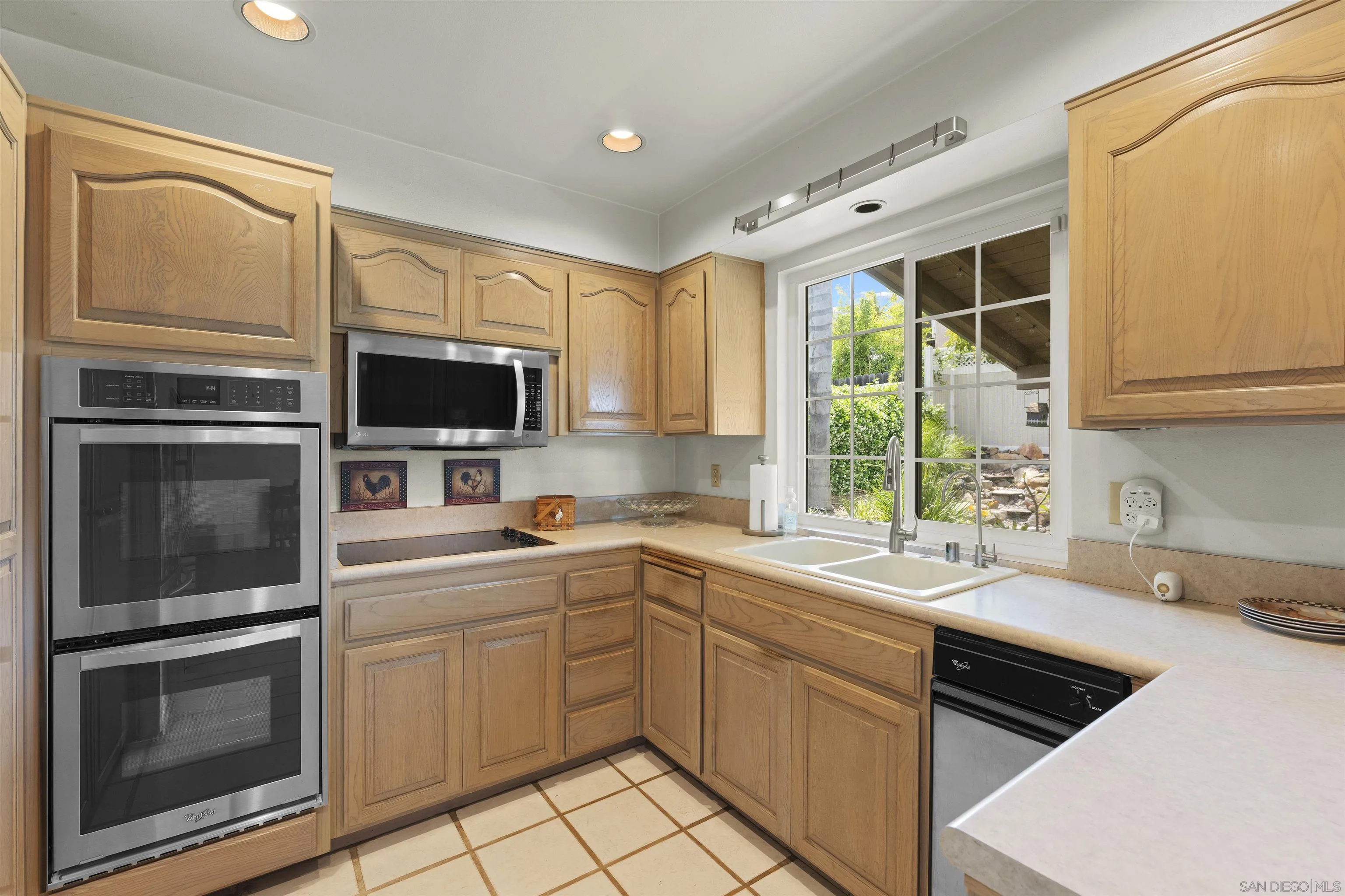 https://cdn.realtyfeed.com/cdn/127/260011245/69a86544f82842cab713d7867848c7fa.webp
