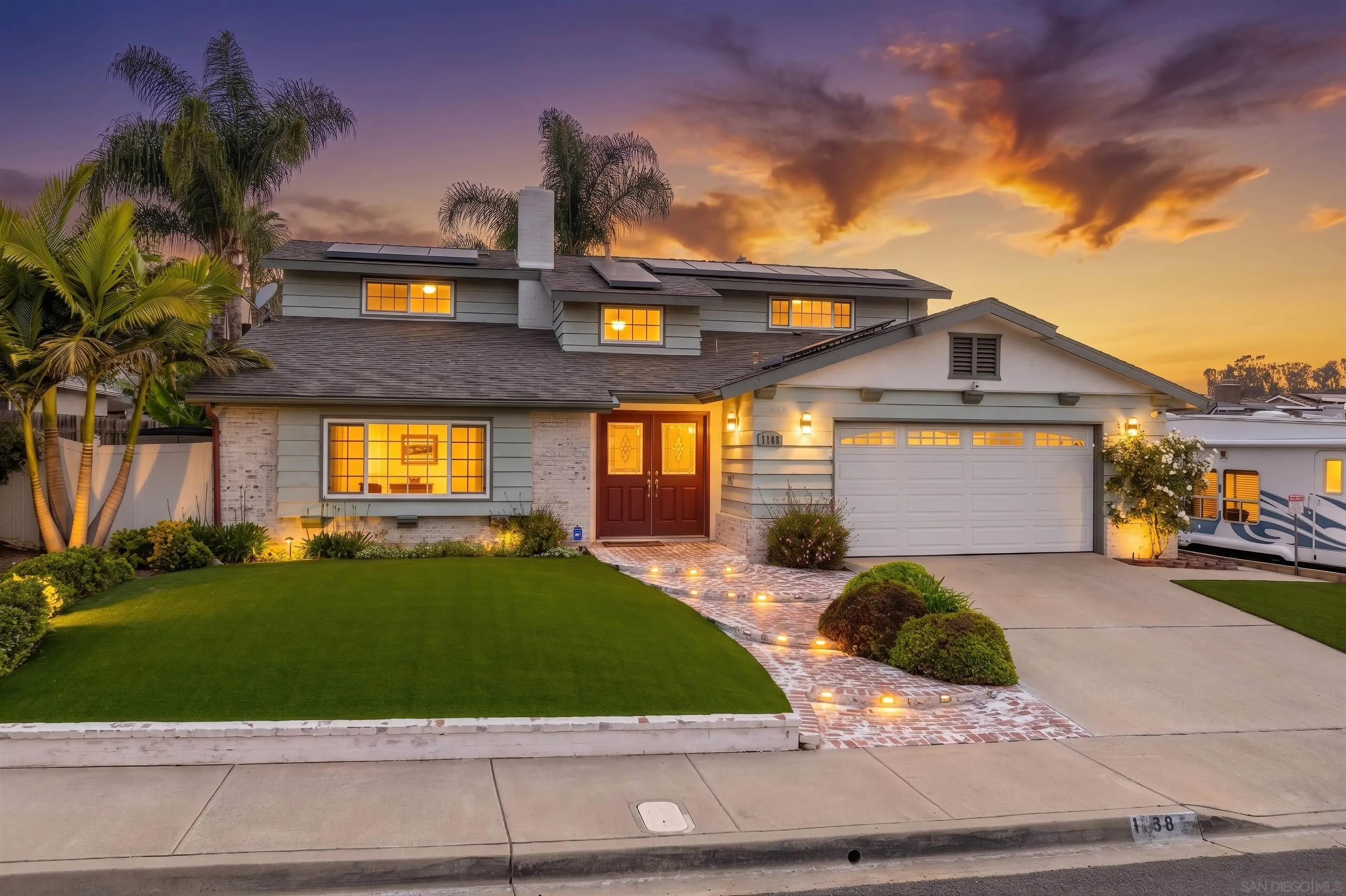 https://cdn.realtyfeed.com/cdn/127/260011245/83f7ba432d843bfb18fa600e353fddd4.webp