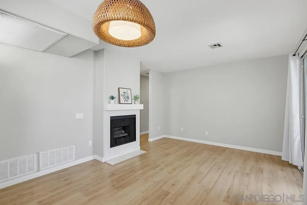https://cdn.realtyfeed.com/cdn/127/260011248/2c03261d6c6810411681a2a9f8577fe5.webp