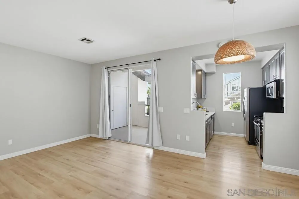 https://cdn.realtyfeed.com/cdn/127/260011248/a41ddb075cbcbc6cb4ce0f414c9a309b.webp