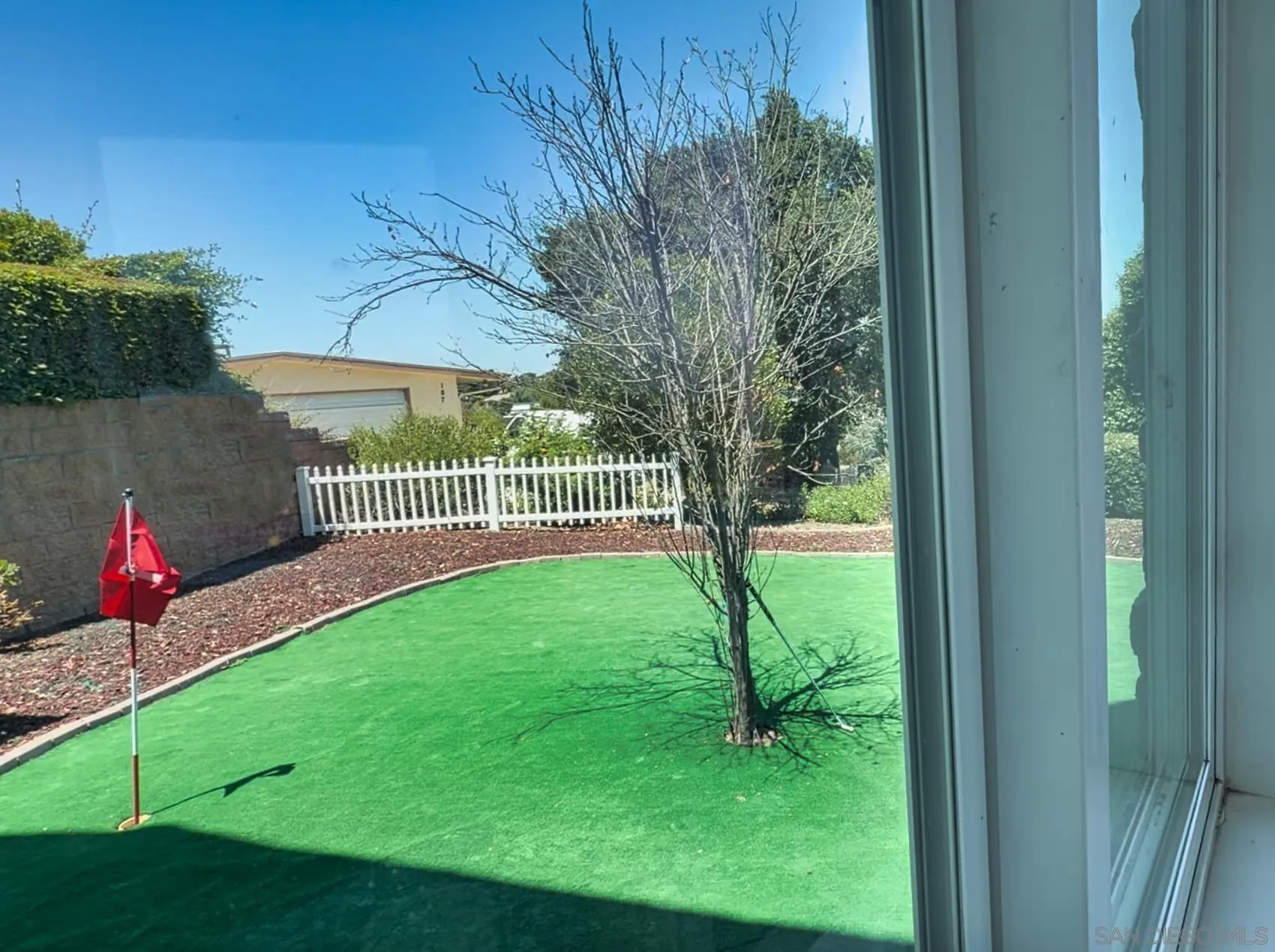 https://cdn.realtyfeed.com/cdn/127/260011249/17e8fb724690bae5ff5c3152d8c3456a.webp