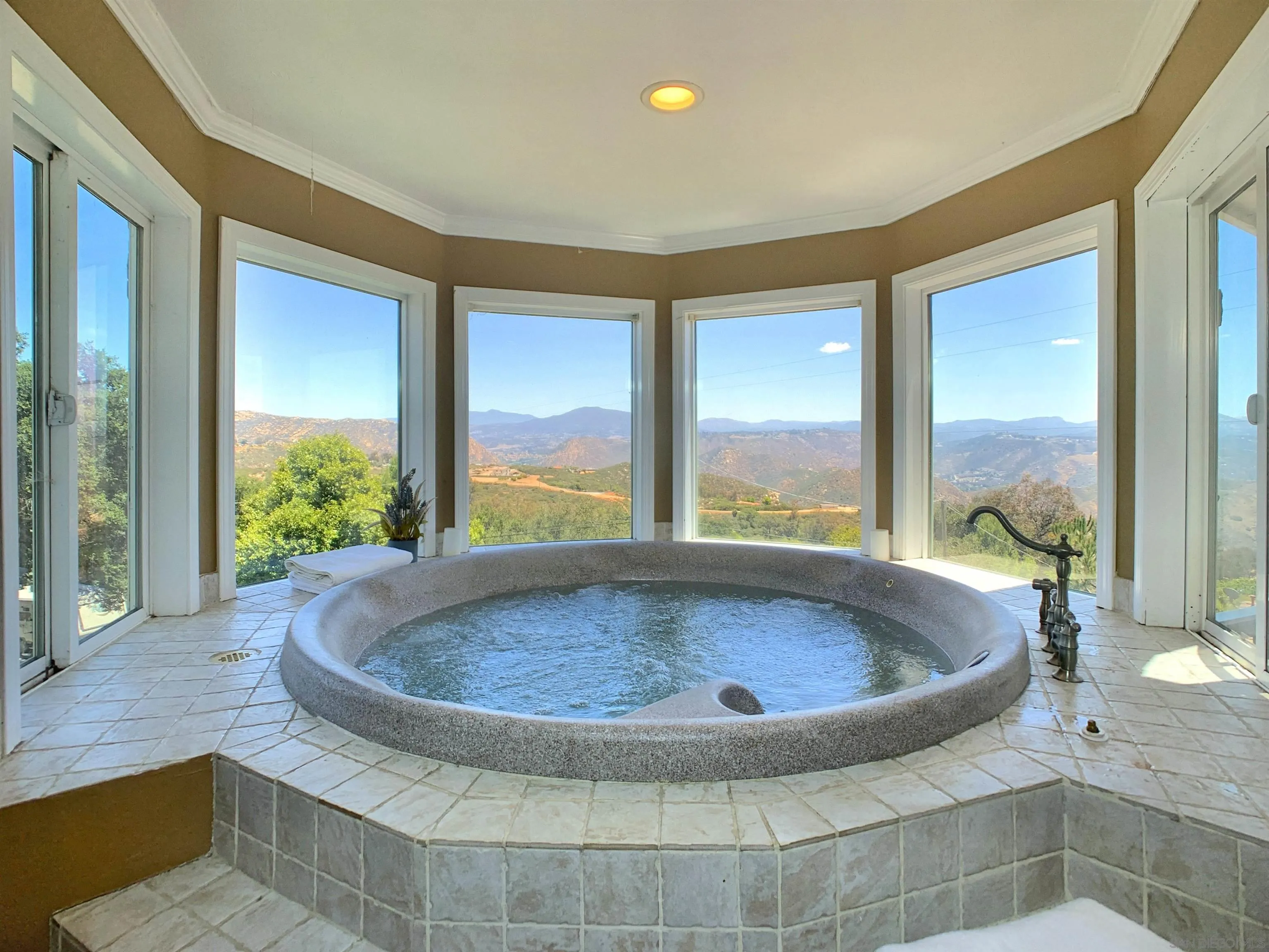 https://cdn.realtyfeed.com/cdn/127/260011249/22da768502729c3e1a000995b476bade.webp