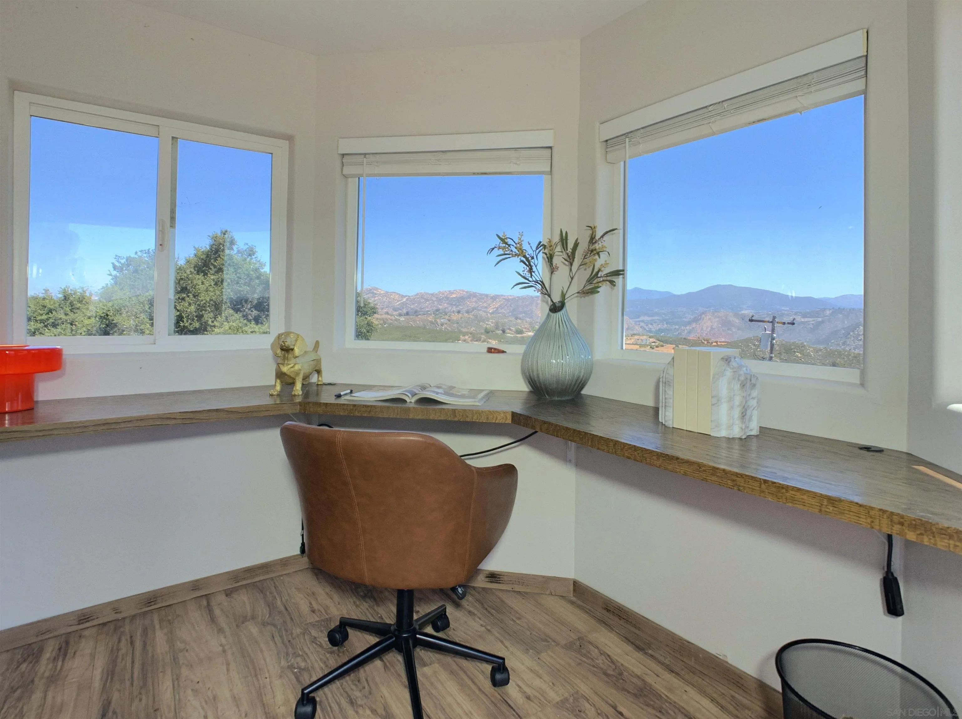 https://cdn.realtyfeed.com/cdn/127/260011249/6cdb0b3a654869858dc2808cd96904be.webp