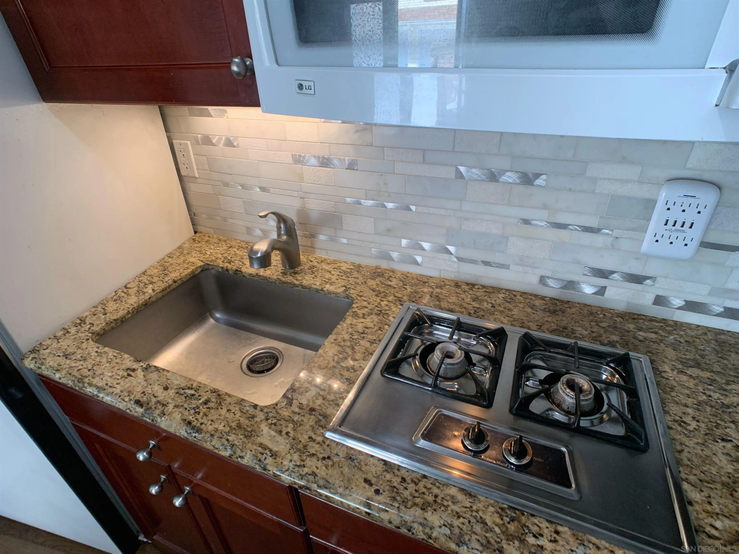 https://cdn.realtyfeed.com/cdn/127/260011249/7e32fa5ce85c7692c0800748033608c4.webp
