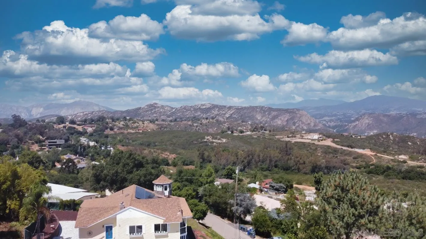 https://cdn.realtyfeed.com/cdn/127/260011249/ae56f196b38c367582a5601c9807756d.webp