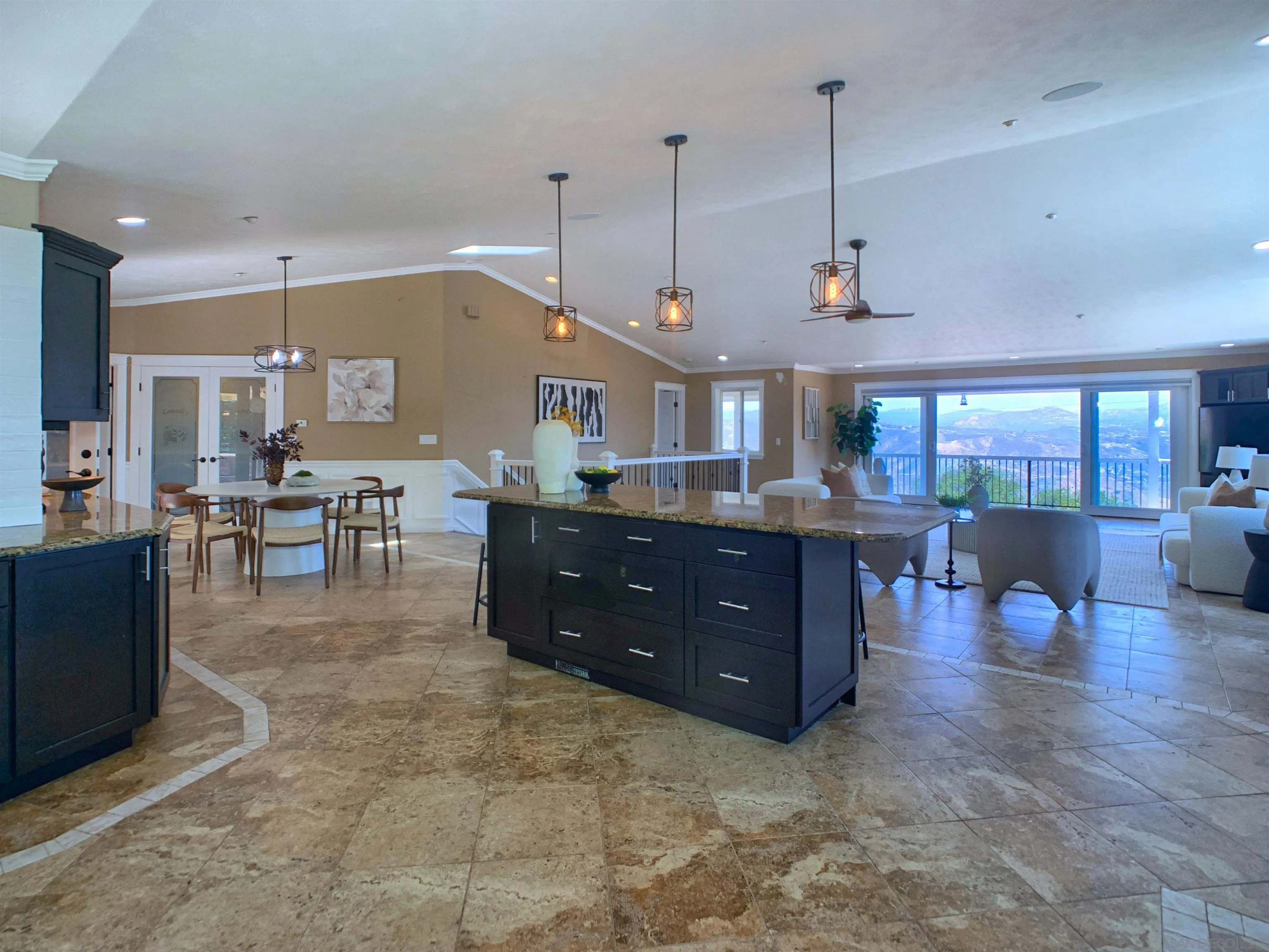 https://cdn.realtyfeed.com/cdn/127/260011249/b21aee83be6315a6c572ef1ec61e44ce.webp