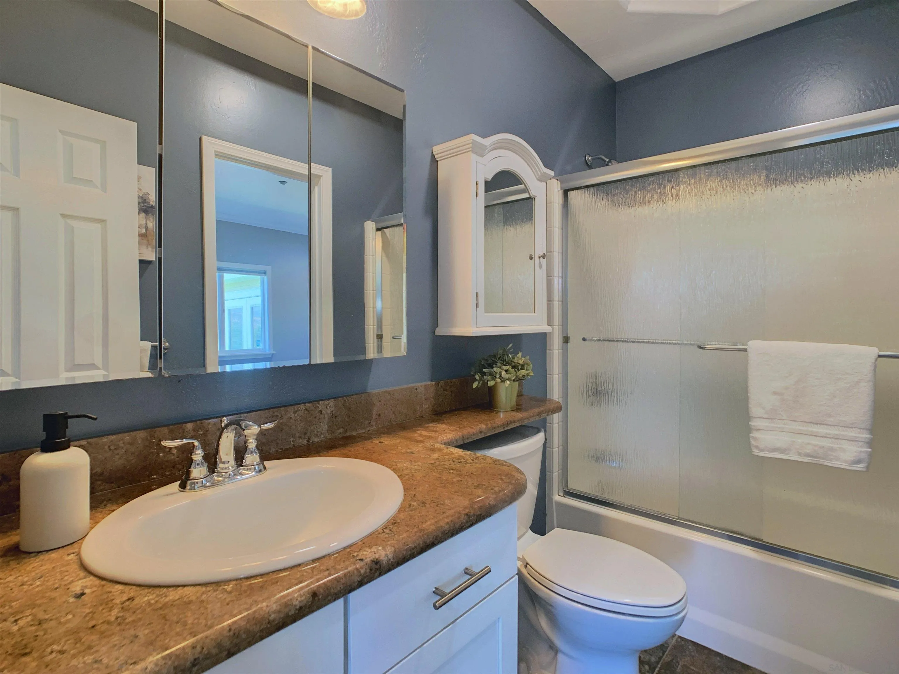 https://cdn.realtyfeed.com/cdn/127/260011249/e822968ca391b58c75e3a6230a7b9455.webp