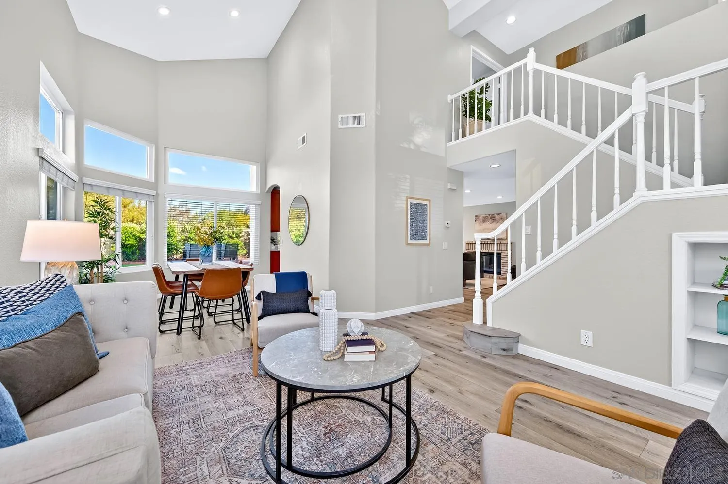 https://cdn.realtyfeed.com/cdn/127/260011252/00f992f9cdcd3c4a95761d5d8c1bf297.webp