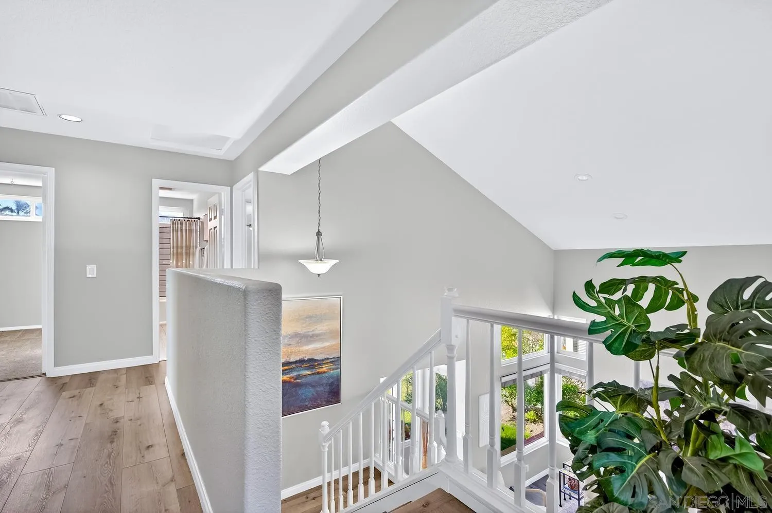 https://cdn.realtyfeed.com/cdn/127/260011252/94ce9203536bf762cf161f1ec081476f.webp