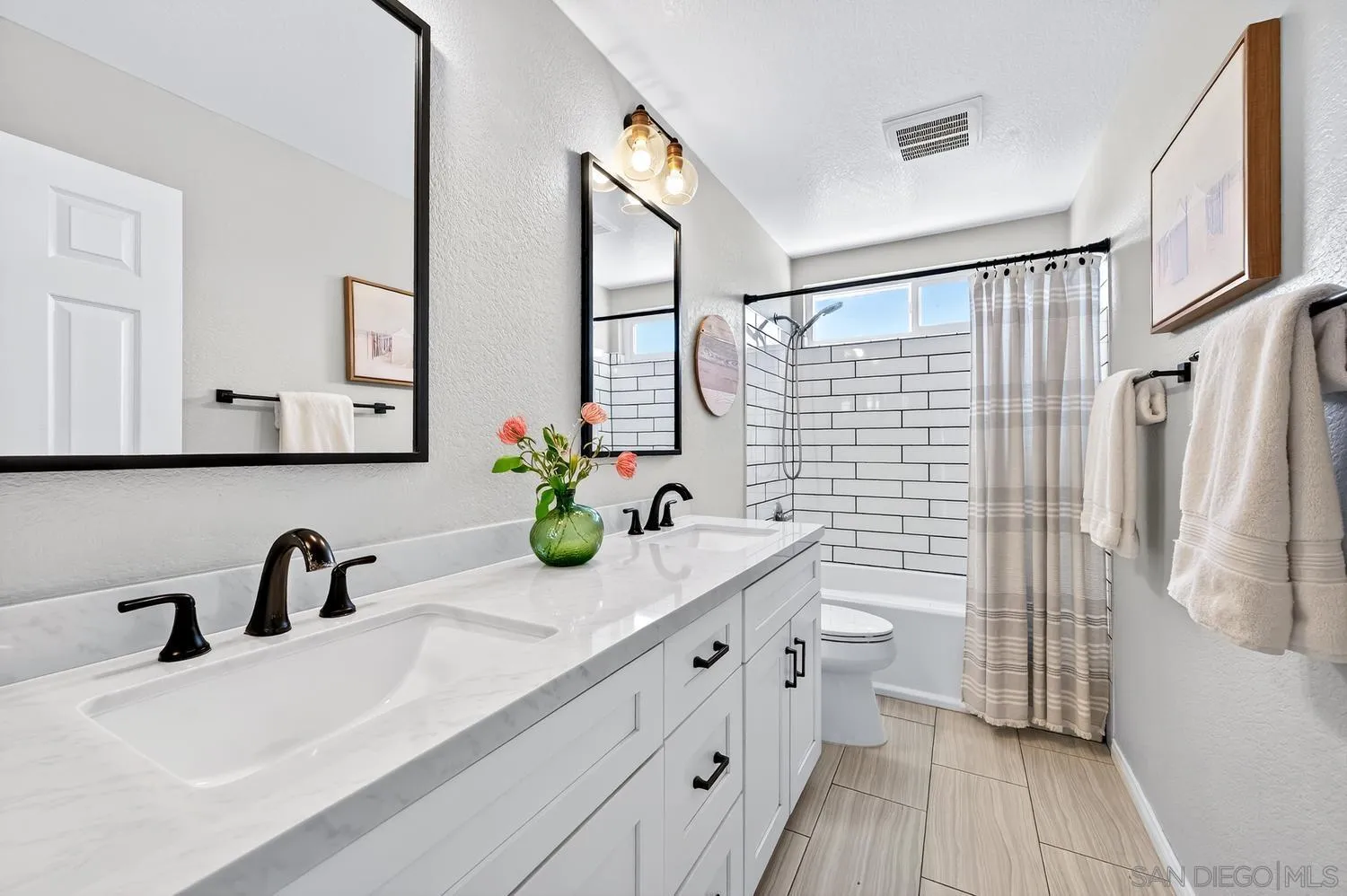 https://cdn.realtyfeed.com/cdn/127/260011252/f6f52dff481e0e7747dc708841c08ed4.webp
