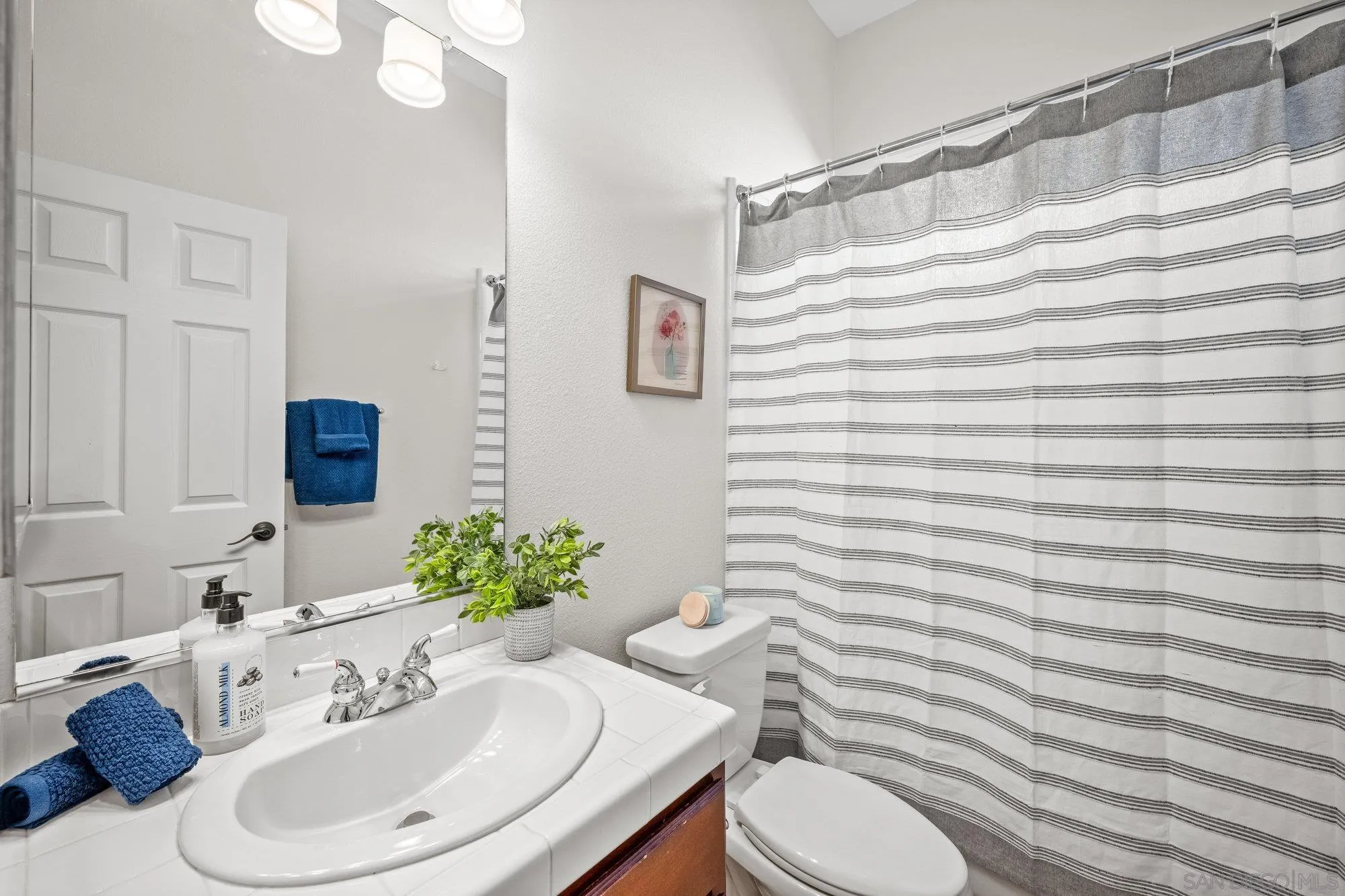 https://cdn.realtyfeed.com/cdn/127/260011254/11cbb5d4d3e22b8867d2586dc420262e.webp