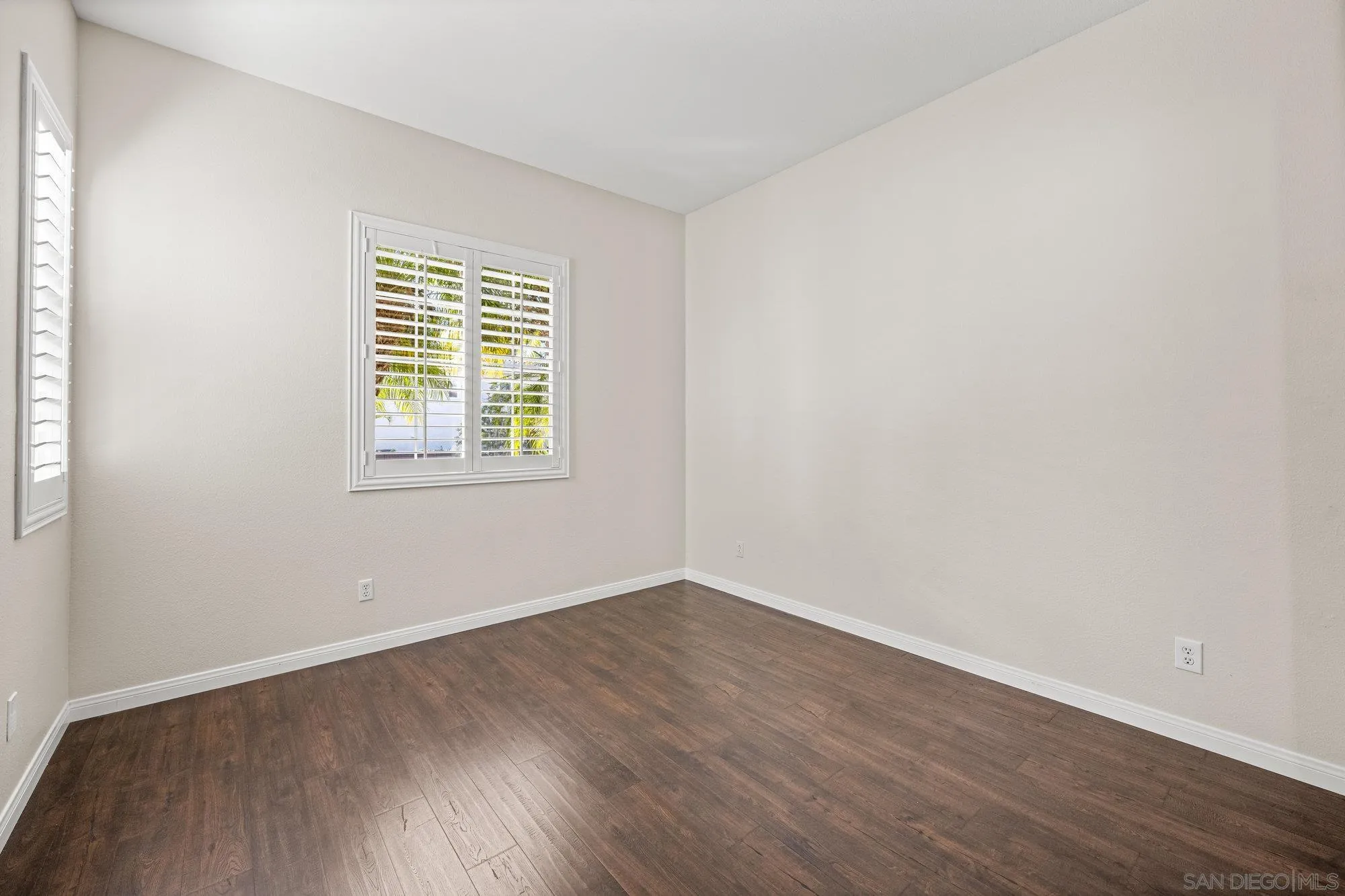 https://cdn.realtyfeed.com/cdn/127/260011254/56a38b4480e497ff45b40380846ff800.webp