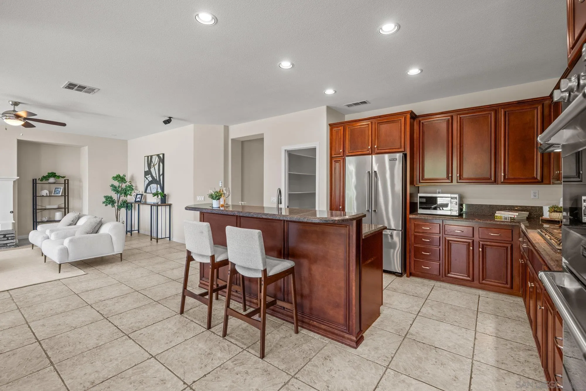 https://cdn.realtyfeed.com/cdn/127/260011254/76700ae590ca96f5750f42a1c6f99a7c.webp