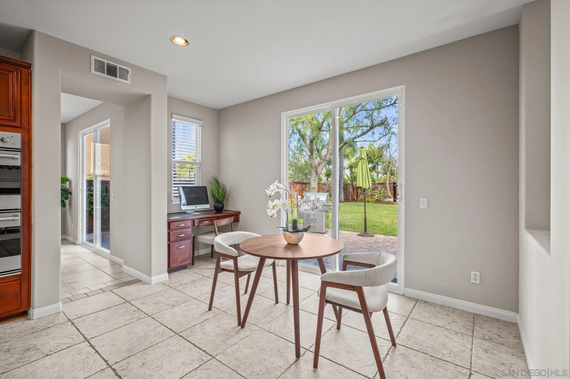 https://cdn.realtyfeed.com/cdn/127/260011254/7882e0a08069c570ef3de740685654ef.webp