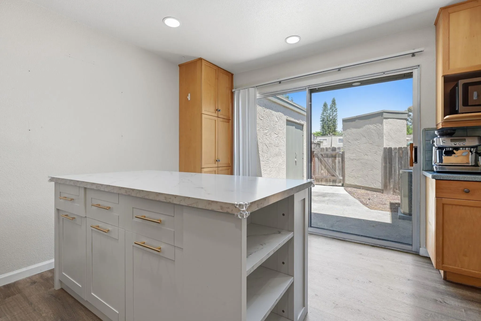 Photo #11: 260011255 Listing: Photo #11