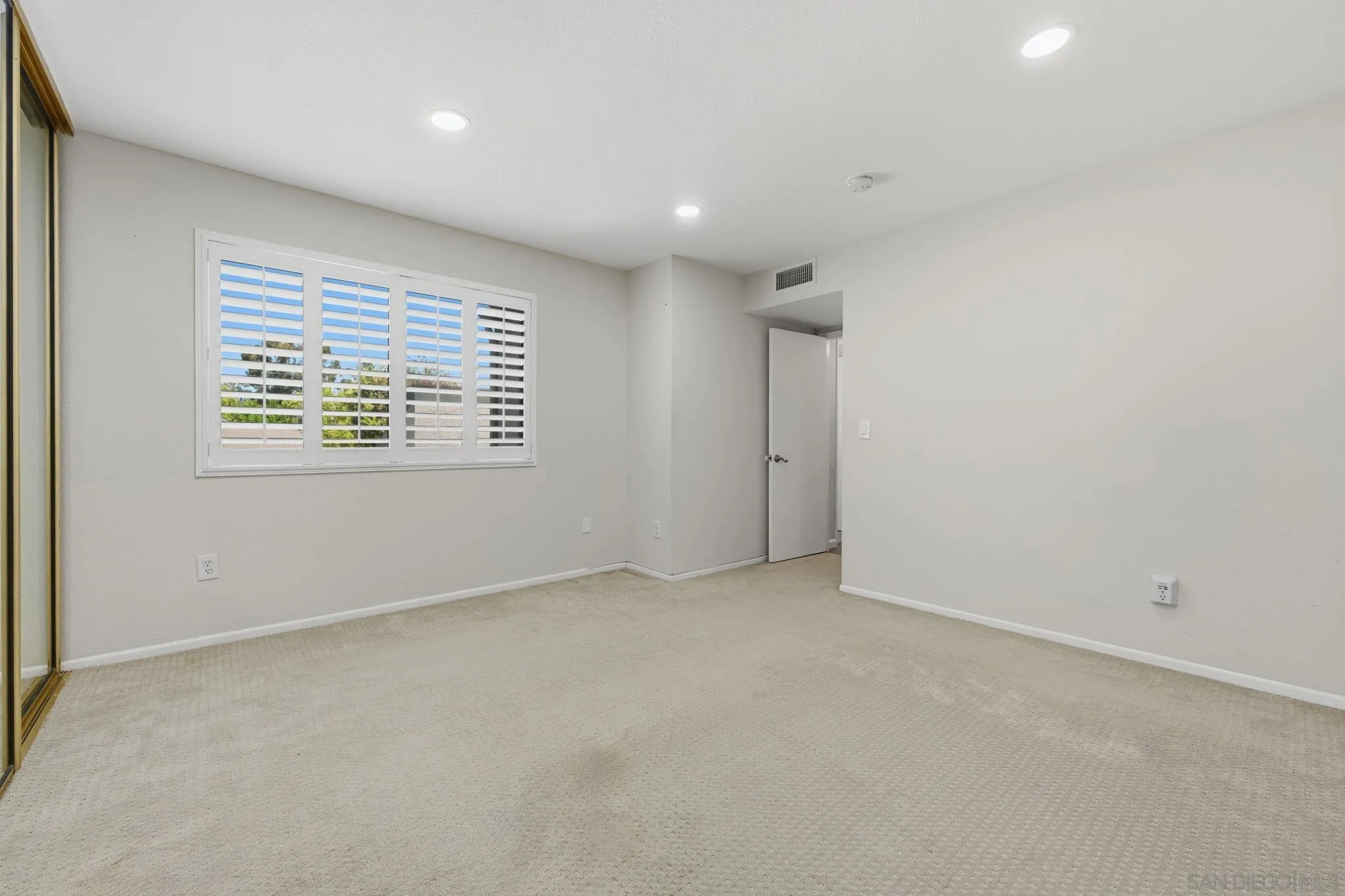 Photo #28: 260011255 Listing: Photo #28