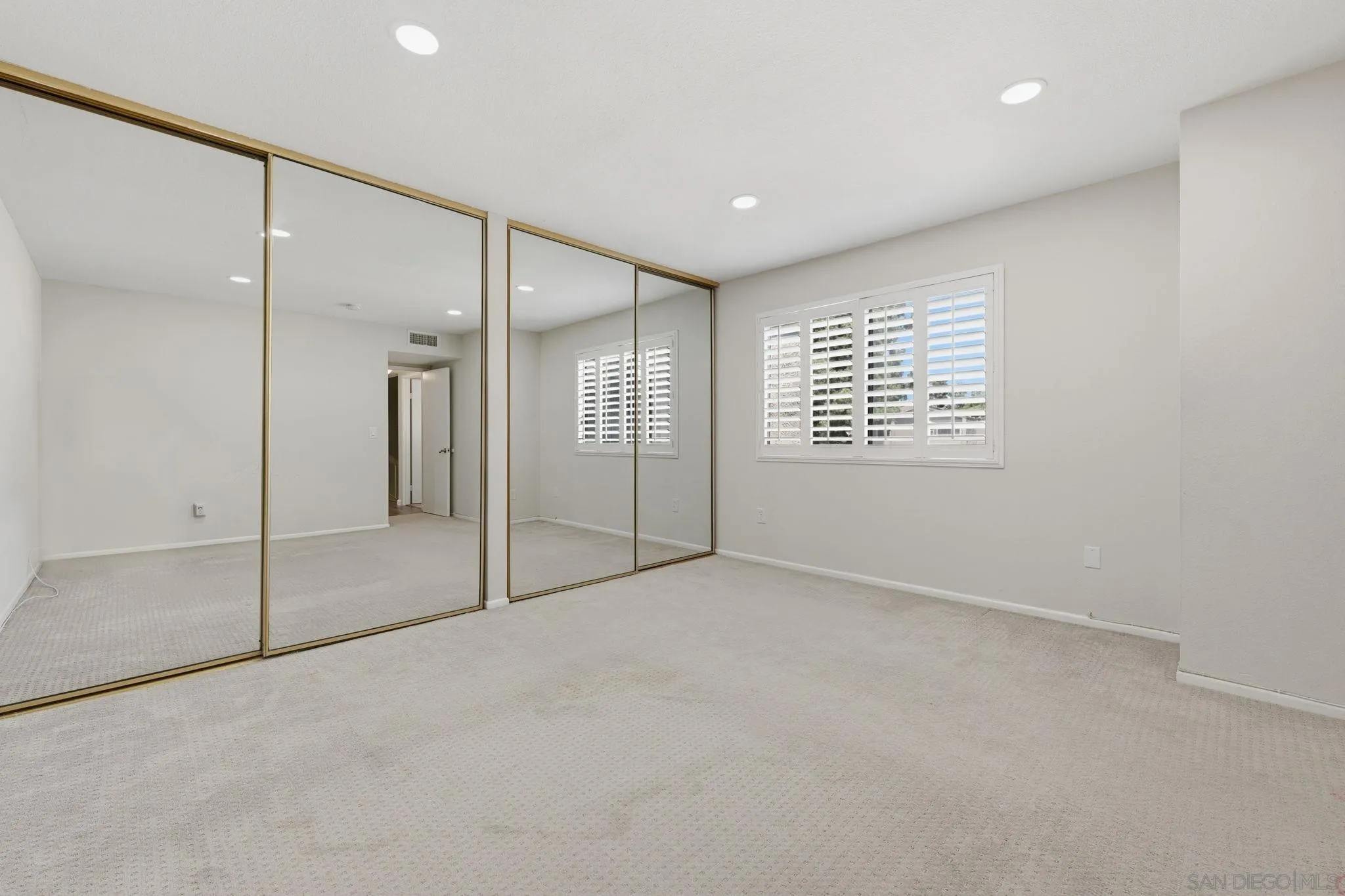 Photo #27: 260011255 Listing: Photo #27