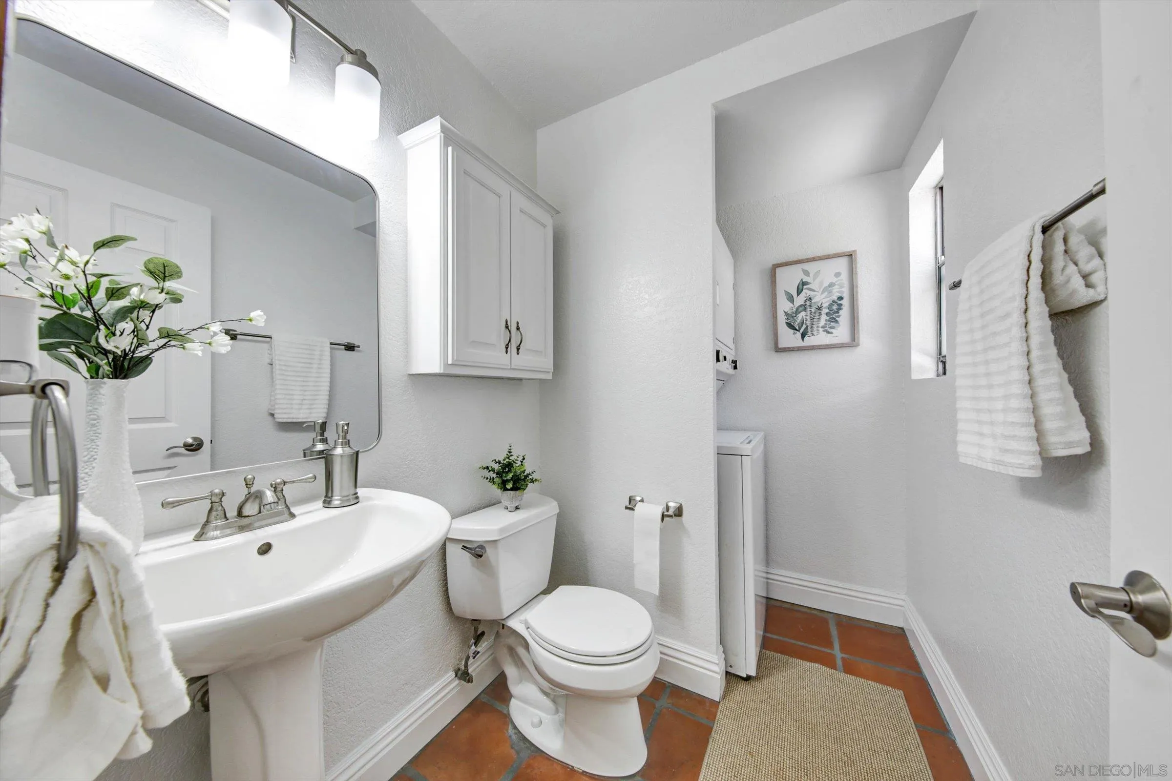 Photo #5: 260011260 Listing: Photo #5