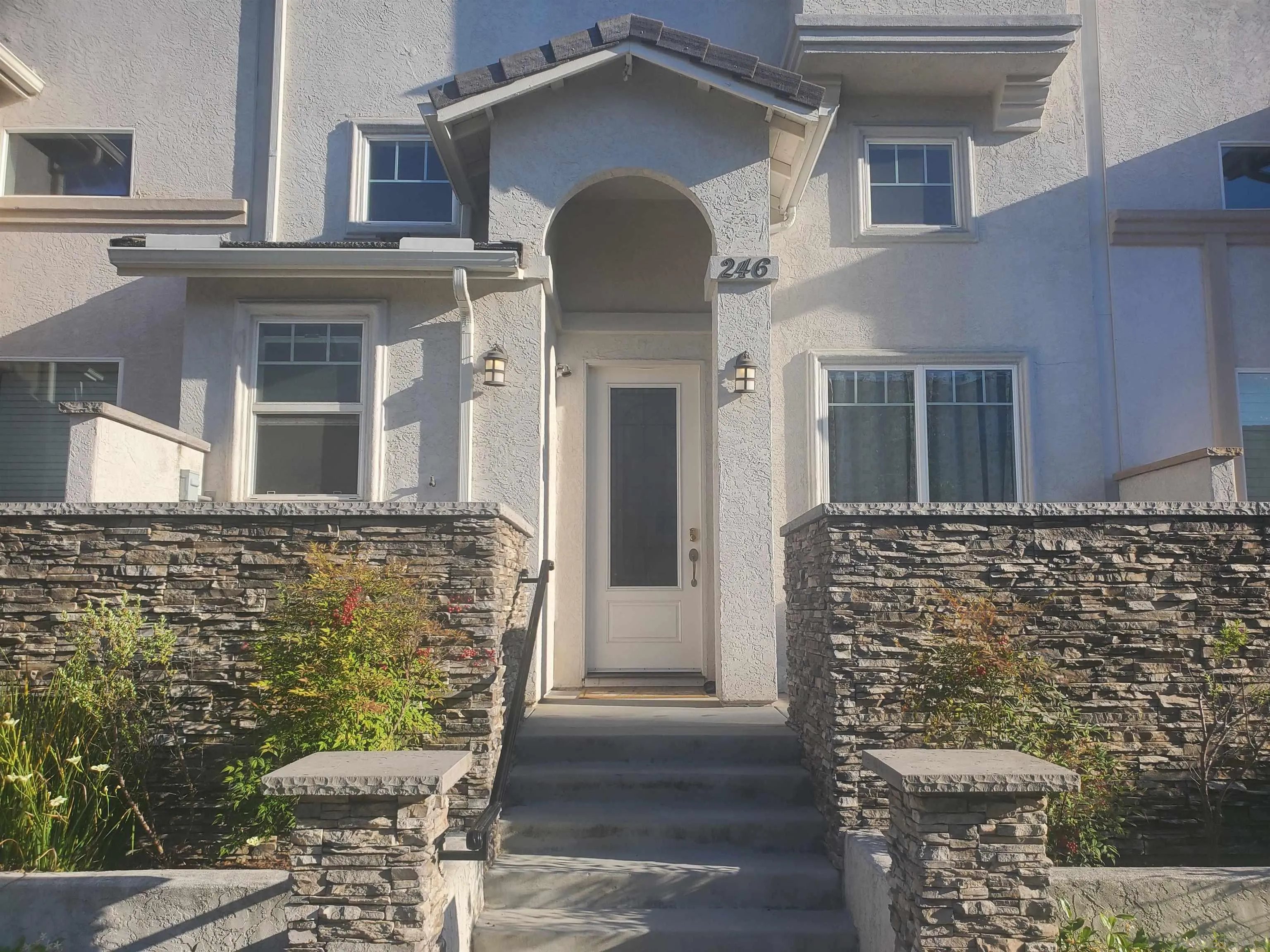 Photo #1: 260011261 Listing: Photo #1