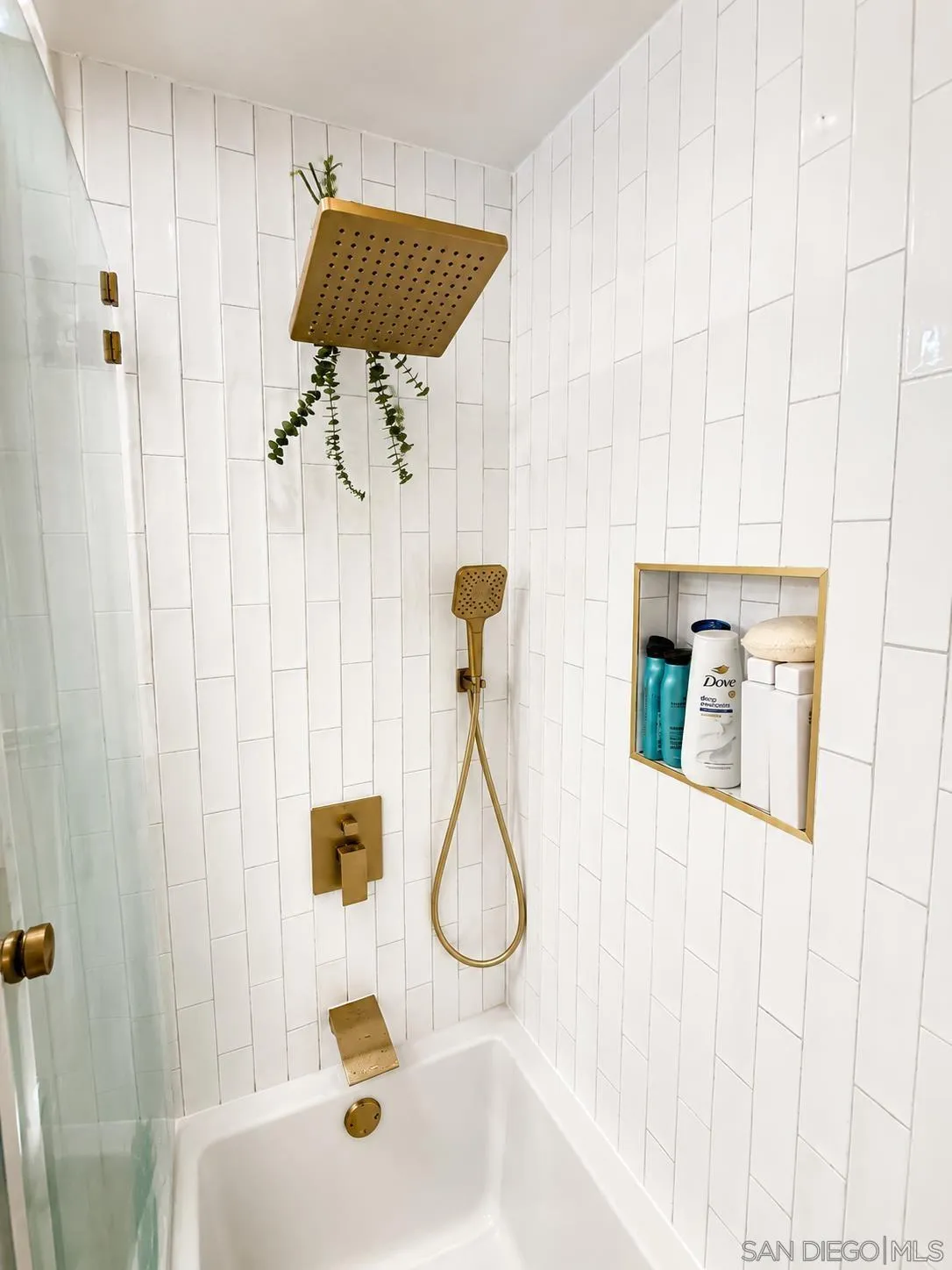 https://cdn.realtyfeed.com/cdn/127/260011264/0cf100eeae844782d24c415600bf50bf.webp