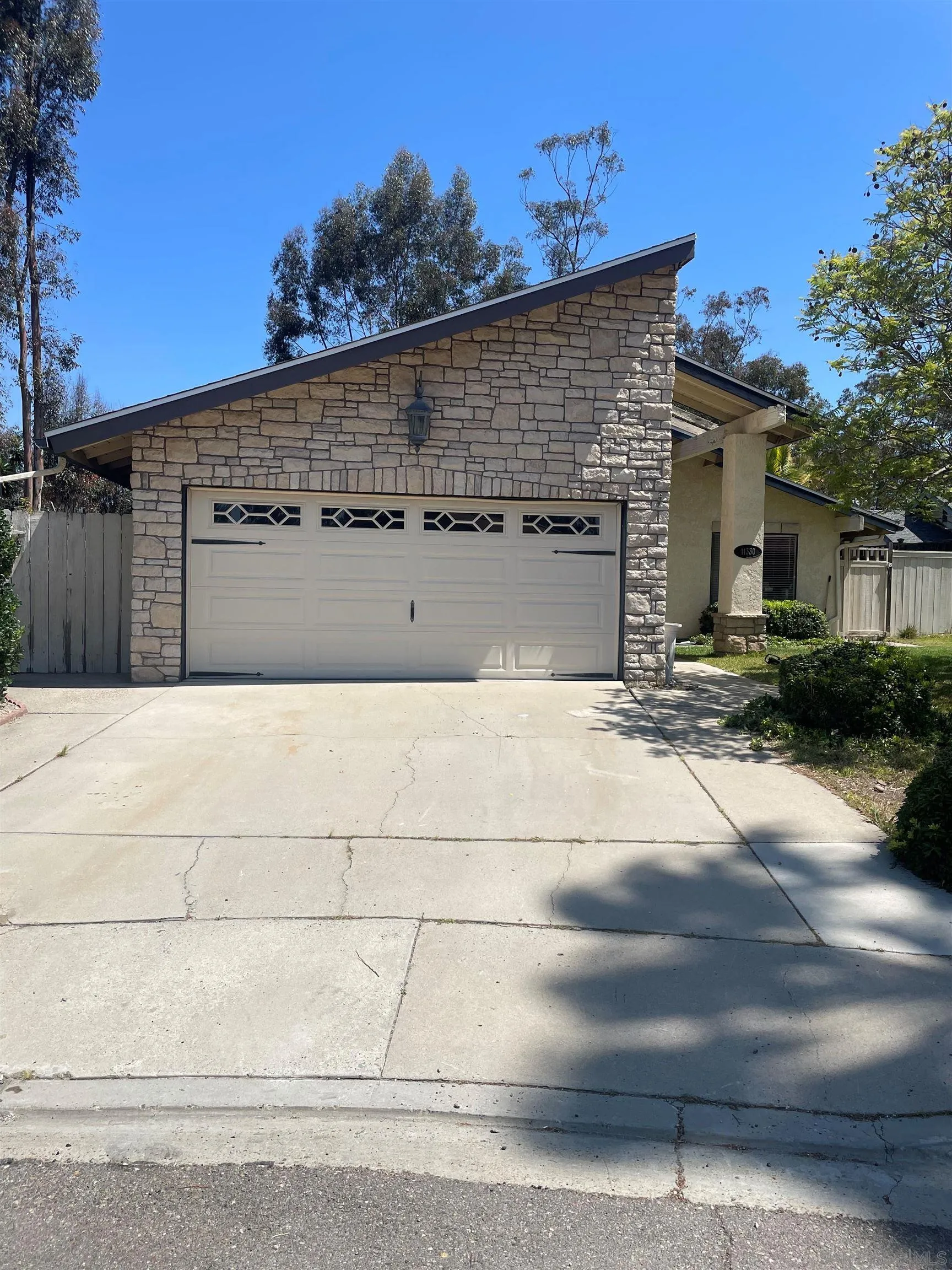 https://cdn.realtyfeed.com/cdn/127/260011266/ce6dd55dc0e7c55ff62ca34f66382dcf.webp