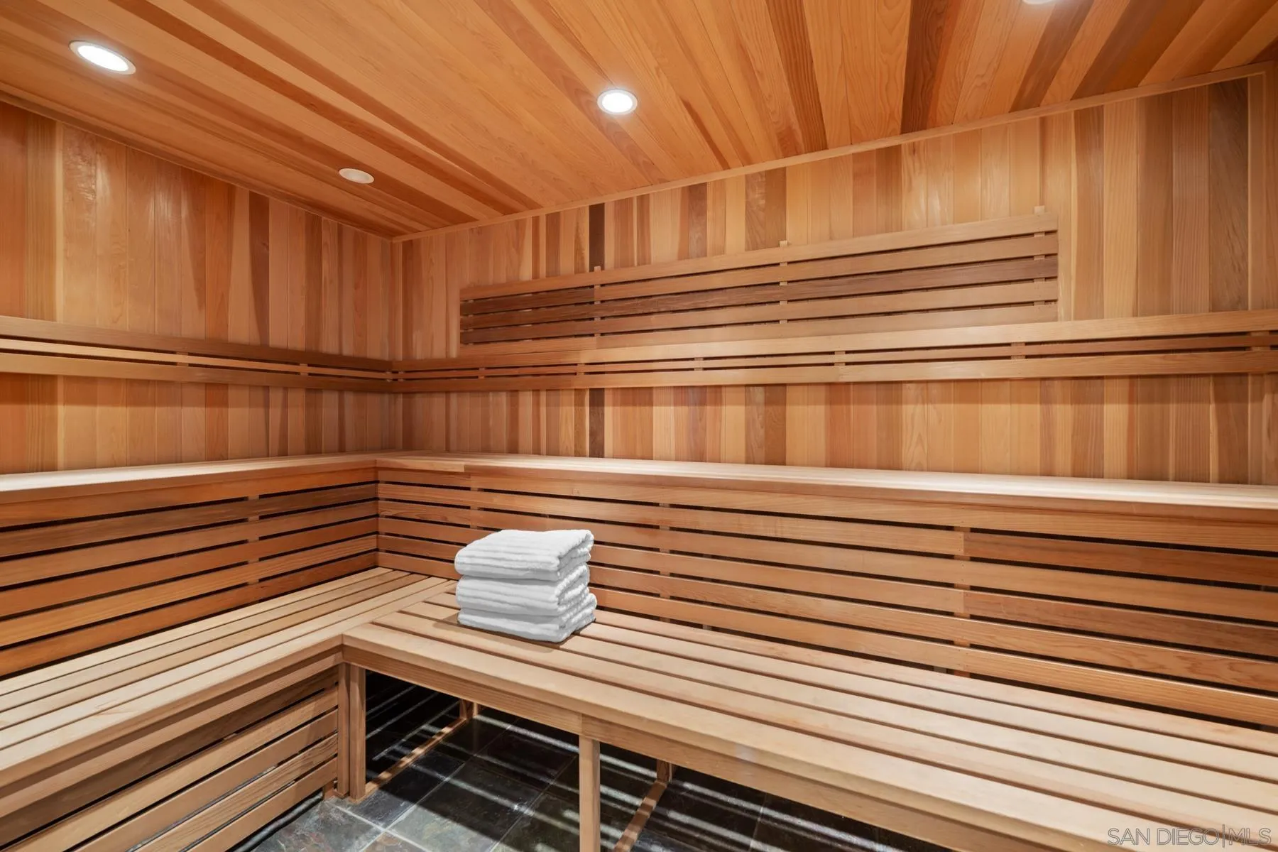 https://cdn.realtyfeed.com/cdn/127/260011270/034c7e625ed04bb7c9715eccf208fe27.webp