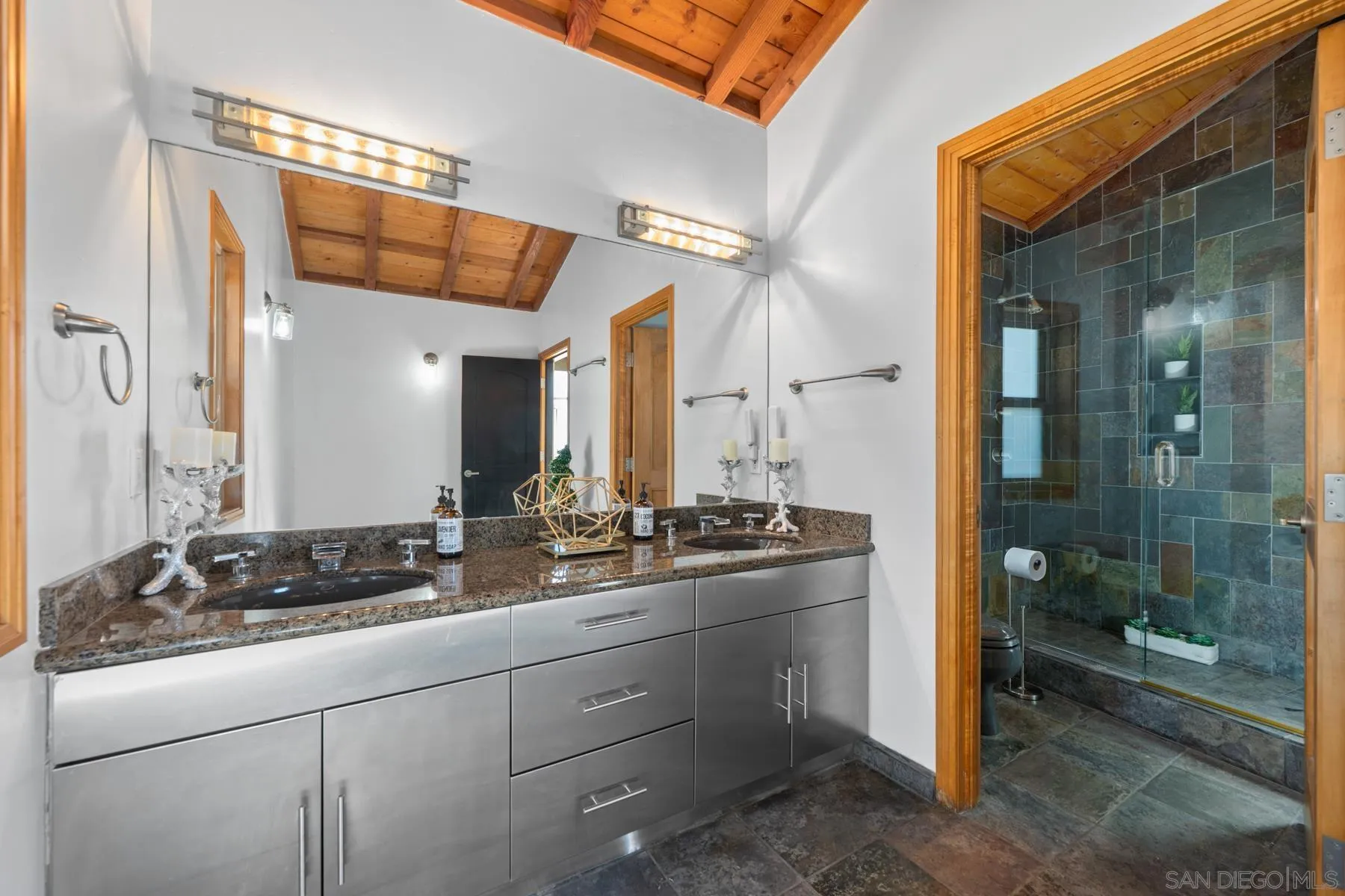 https://cdn.realtyfeed.com/cdn/127/260011270/1e9e8d924d5cf3de9fc911316f40543e.webp