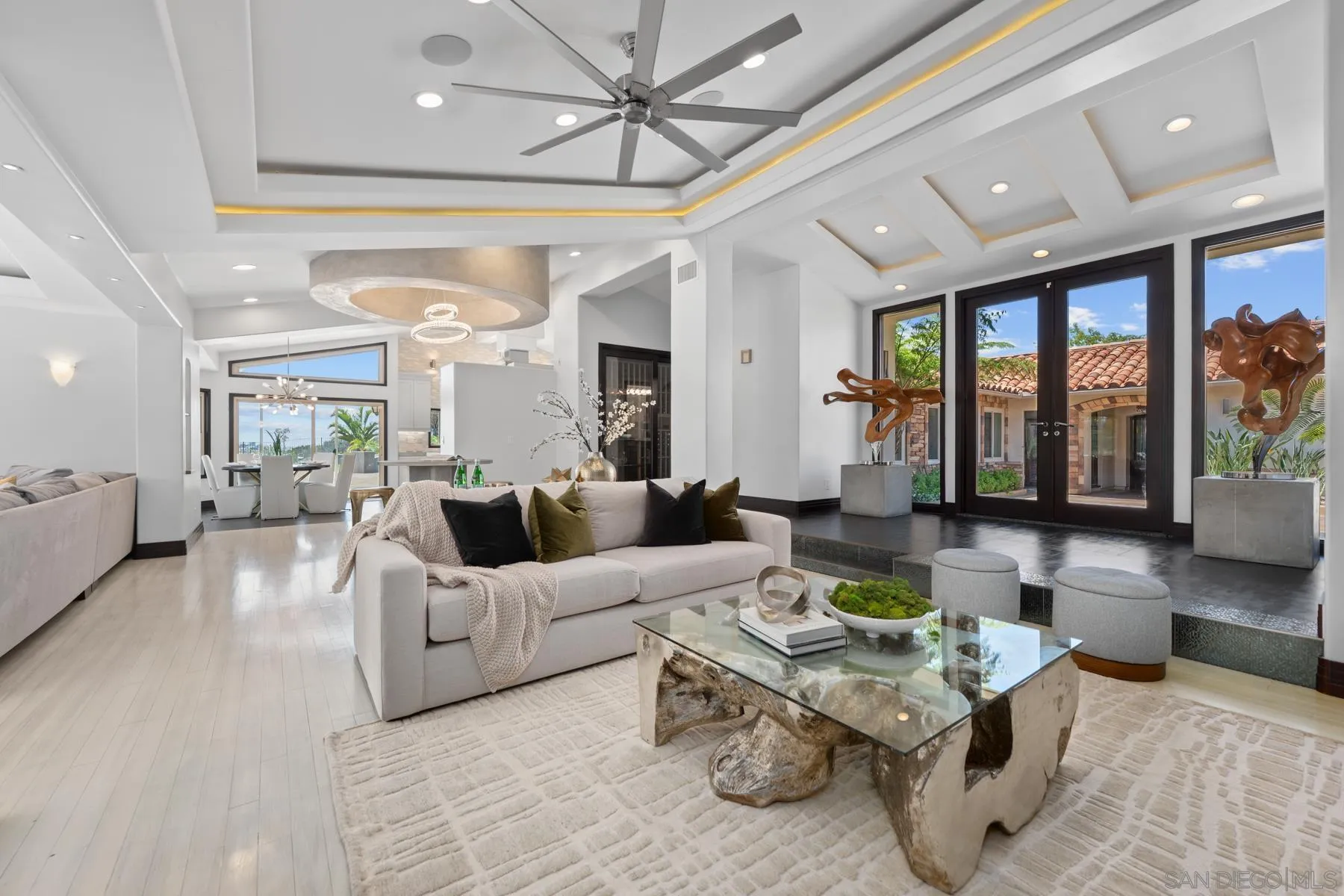 https://cdn.realtyfeed.com/cdn/127/260011270/4acae7f5e9fc0f9f62af6cc20a994575.webp