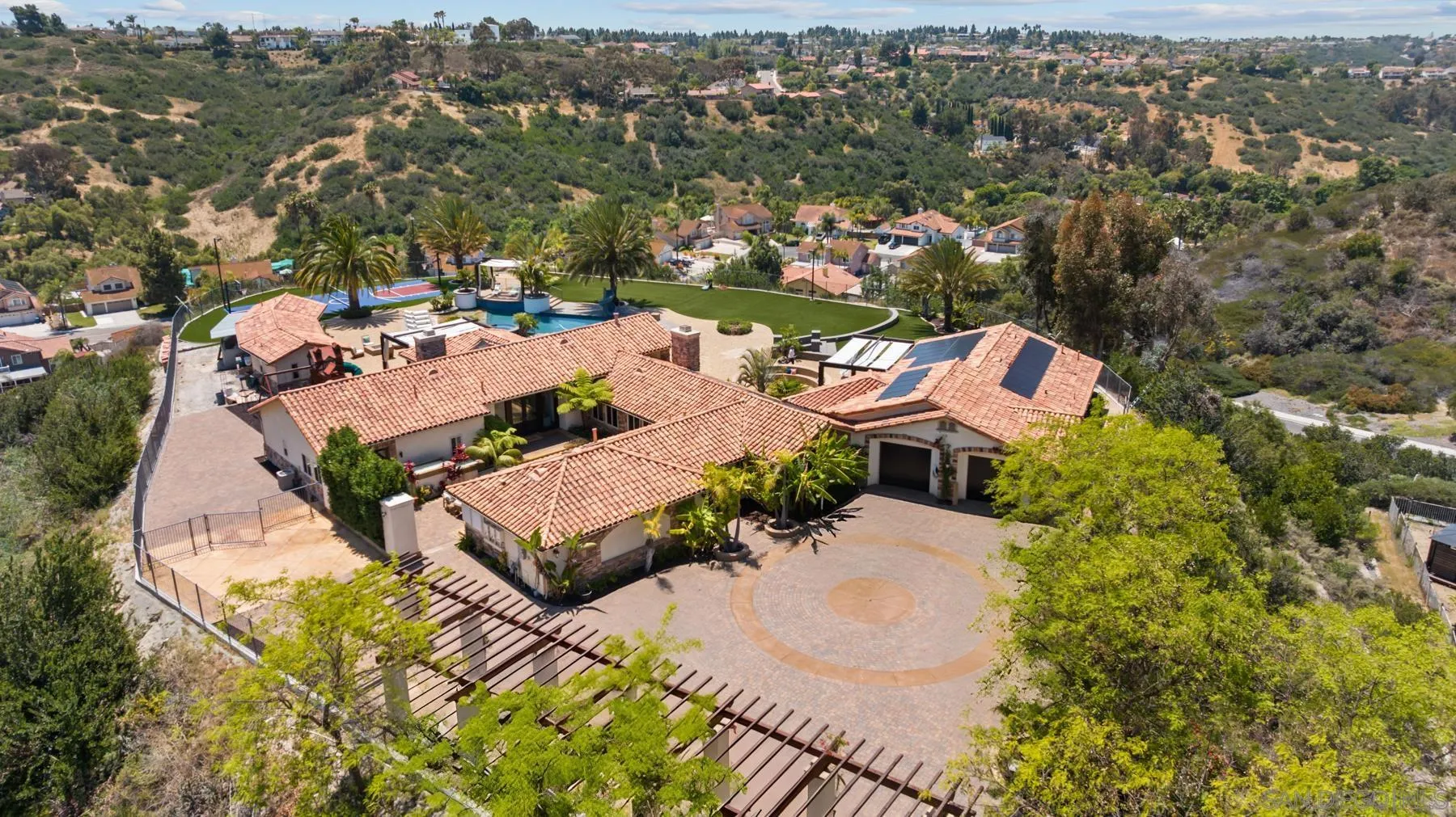 https://cdn.realtyfeed.com/cdn/127/260011270/5d5b8e1a8628dd5ba34e165efc8a2c3f.webp