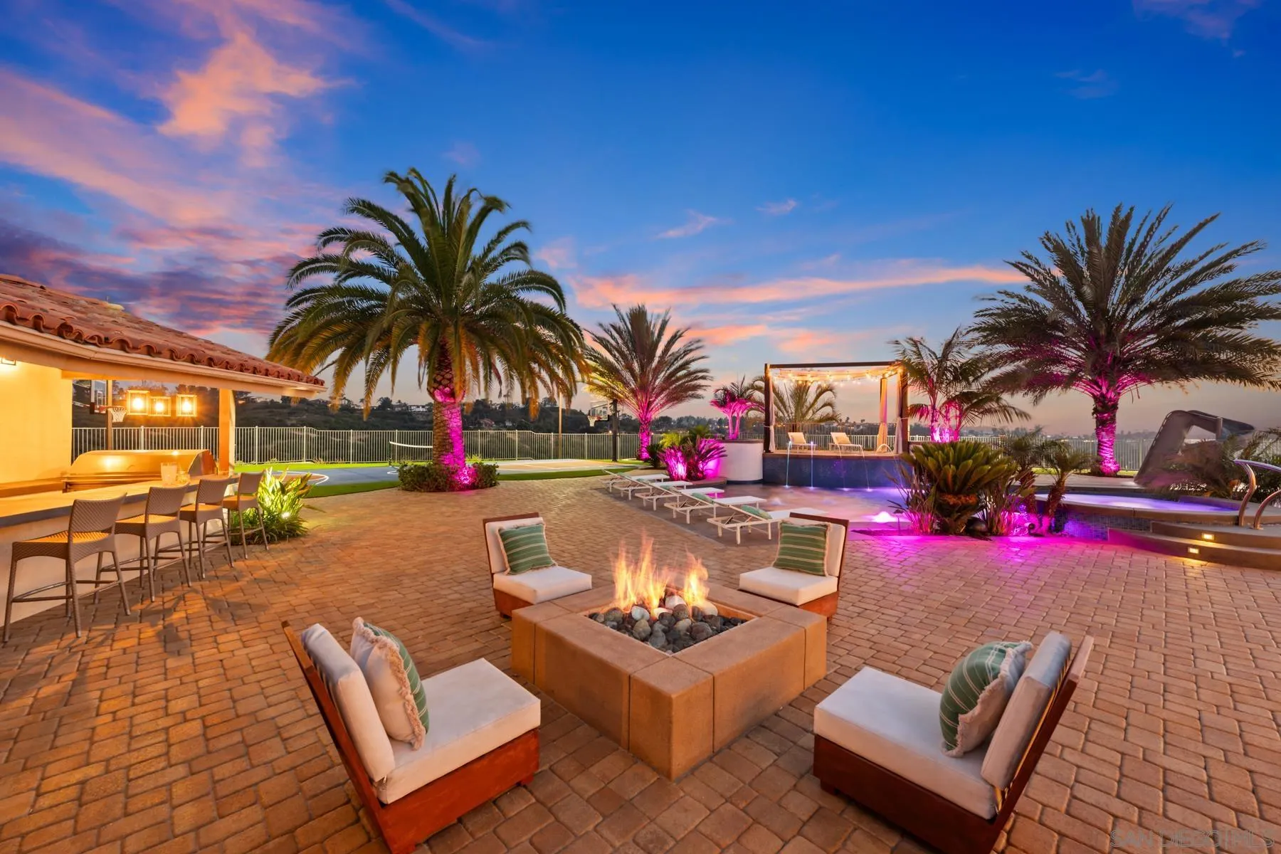 https://cdn.realtyfeed.com/cdn/127/260011270/a99e0fe5e0edbc237e73dbb1c4500517.webp