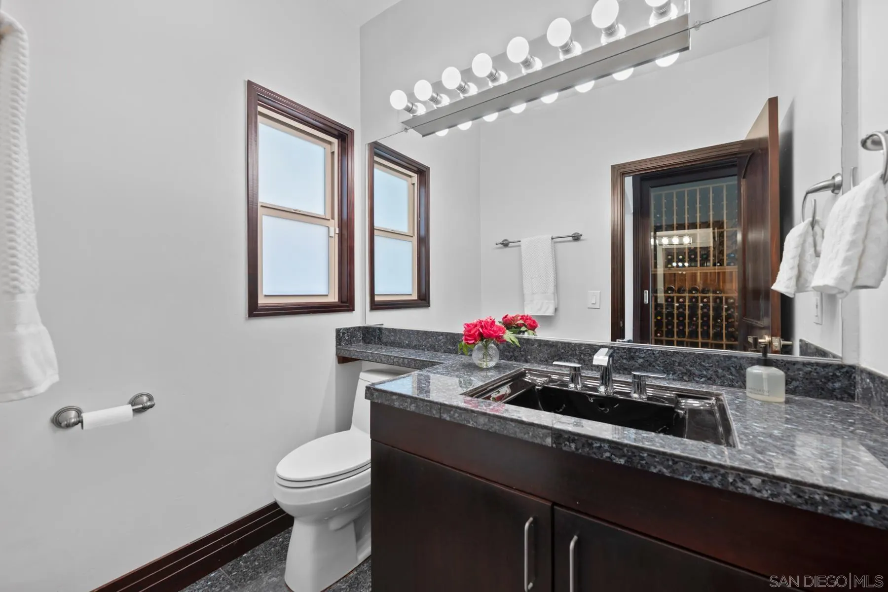 https://cdn.realtyfeed.com/cdn/127/260011270/ae8a37cce7724bed378e1f6232cf4aa6.webp