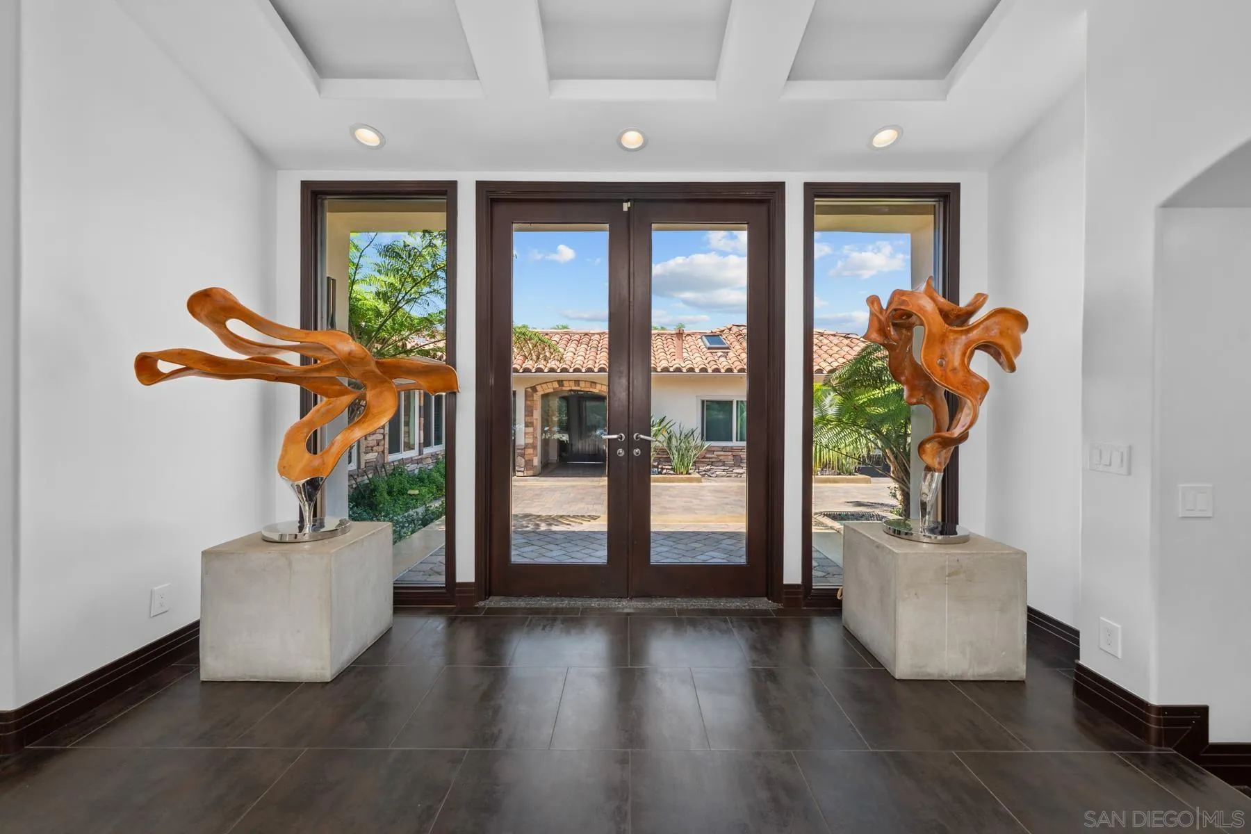 https://cdn.realtyfeed.com/cdn/127/260011270/b409f594ef618ade94f11765bd067fa3.webp