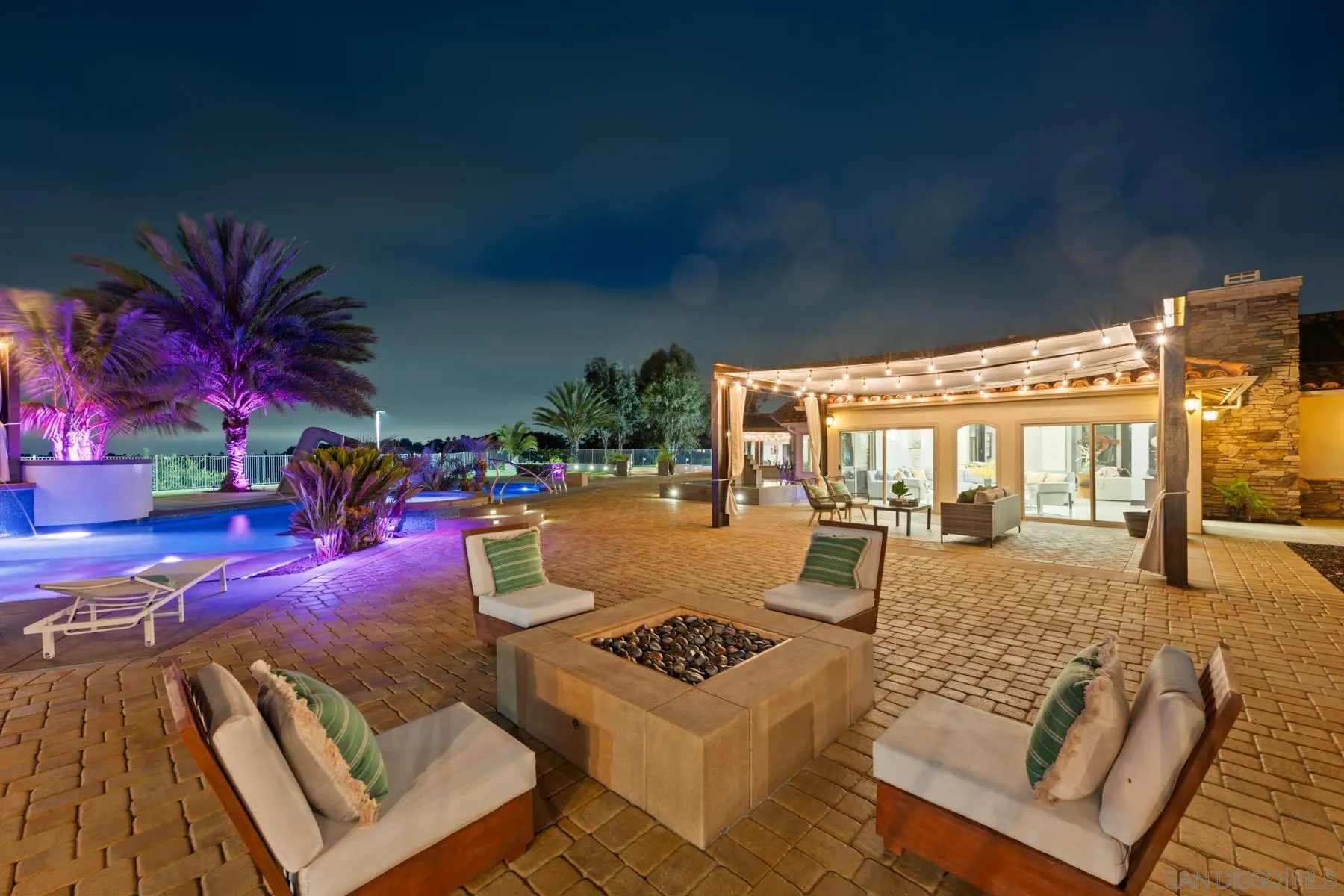 https://cdn.realtyfeed.com/cdn/127/260011270/ca727ce336bca1f99bc68db3feb0e7d6.webp
