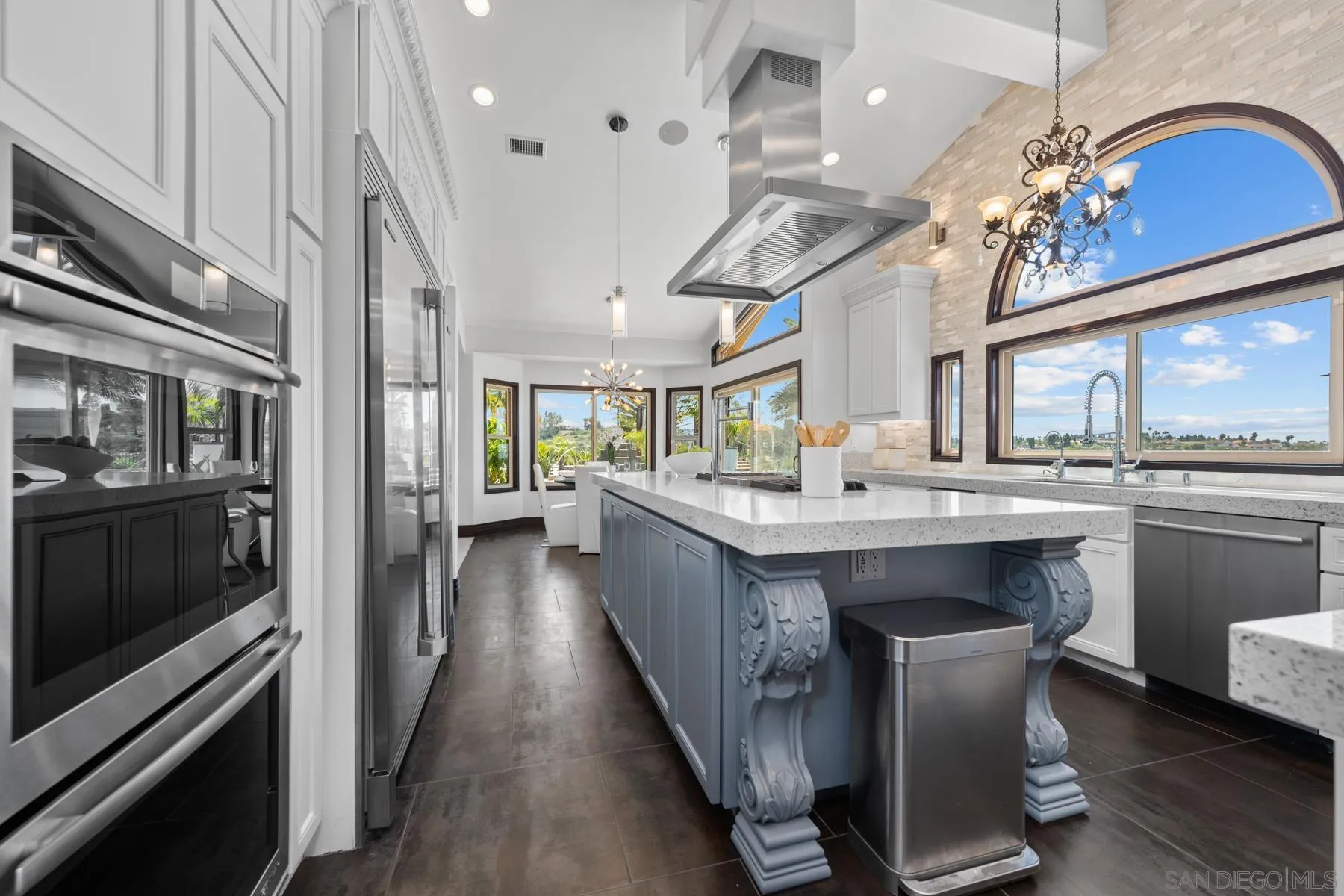 https://cdn.realtyfeed.com/cdn/127/260011270/d32fc1f2a22cb30bb4eb3372191c42f7.webp