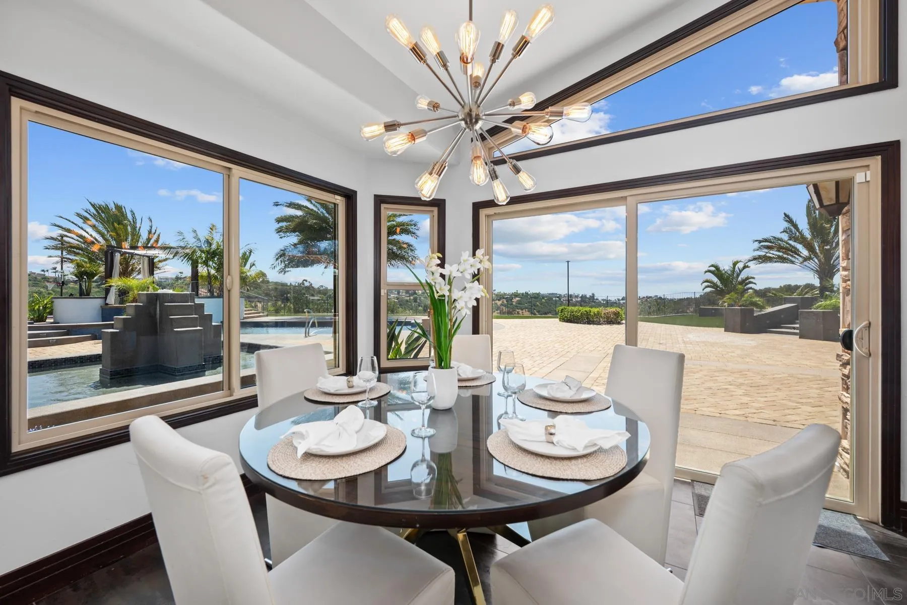 https://cdn.realtyfeed.com/cdn/127/260011270/dfb6d64fd82850351bbf4d2e032dc711.webp