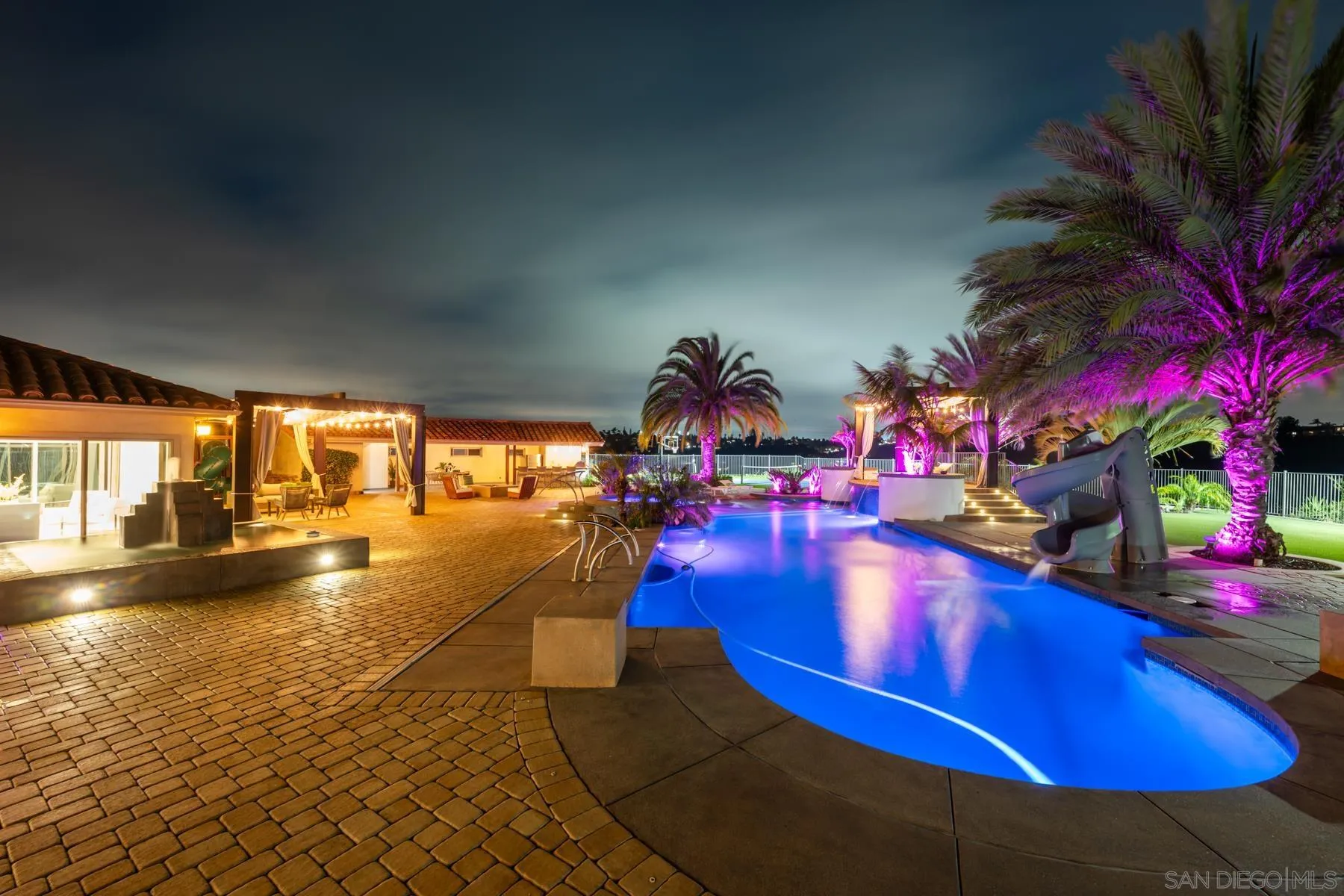 https://cdn.realtyfeed.com/cdn/127/260011270/e3367a3ac8833be855f67df6e96712f3.webp