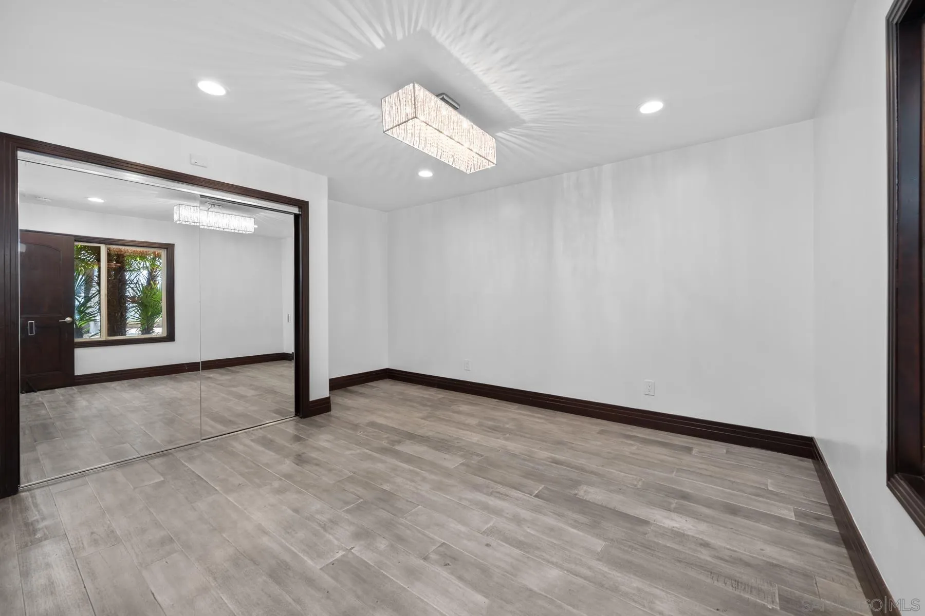 https://cdn.realtyfeed.com/cdn/127/260011270/f441fb927a6d42ffe0092a8311bdc277.webp