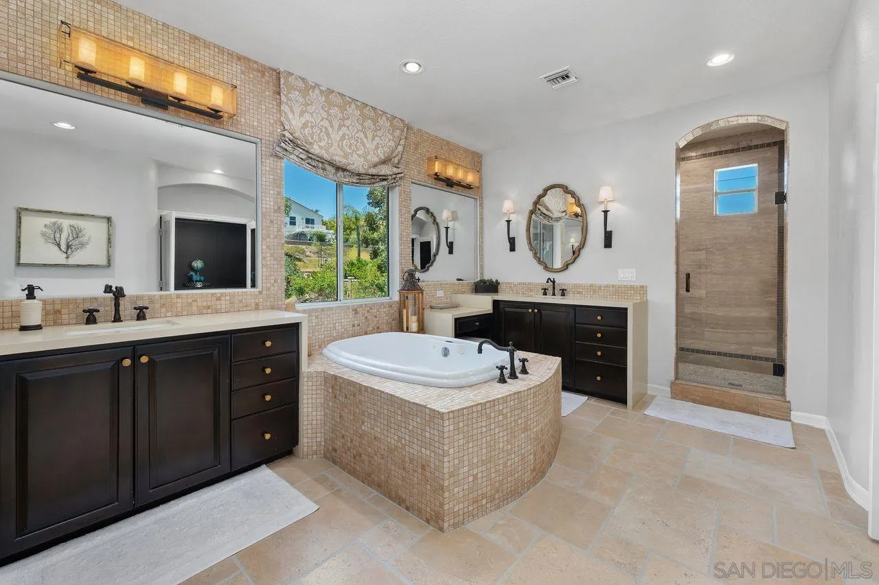 https://cdn.realtyfeed.com/cdn/127/260011271/7efff192bc2a2991370d95f5bc6b914e.webp
