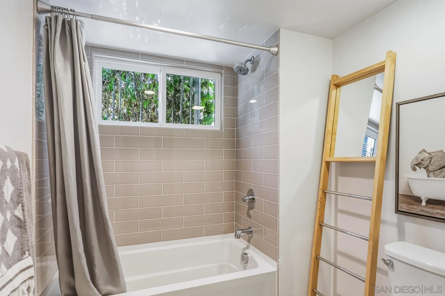 Photo #34: 260011272 Listing: Photo #34