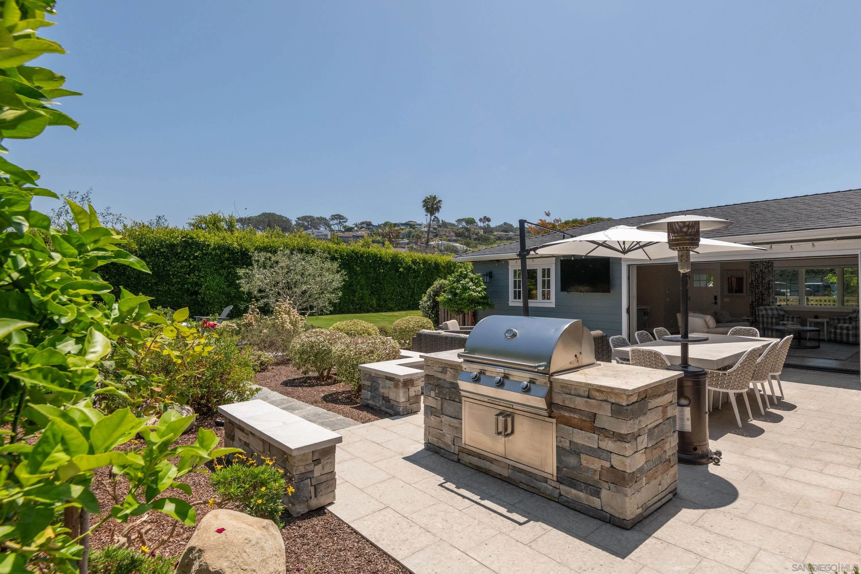https://cdn.realtyfeed.com/cdn/127/260011273/f83e543494eaf478065788b5f89e94dc.webp