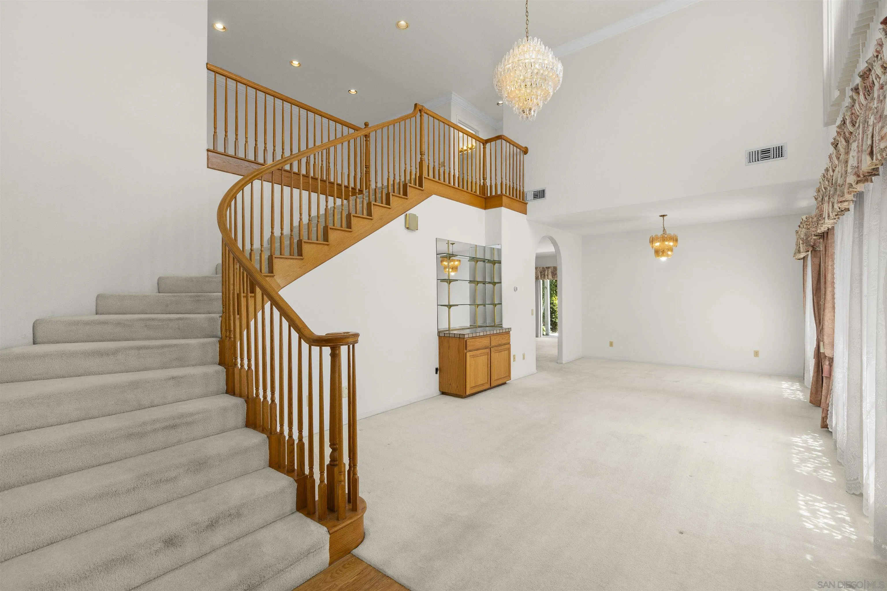 https://cdn.realtyfeed.com/cdn/127/260011275/1fe0e689f224455215d552340227743e.webp