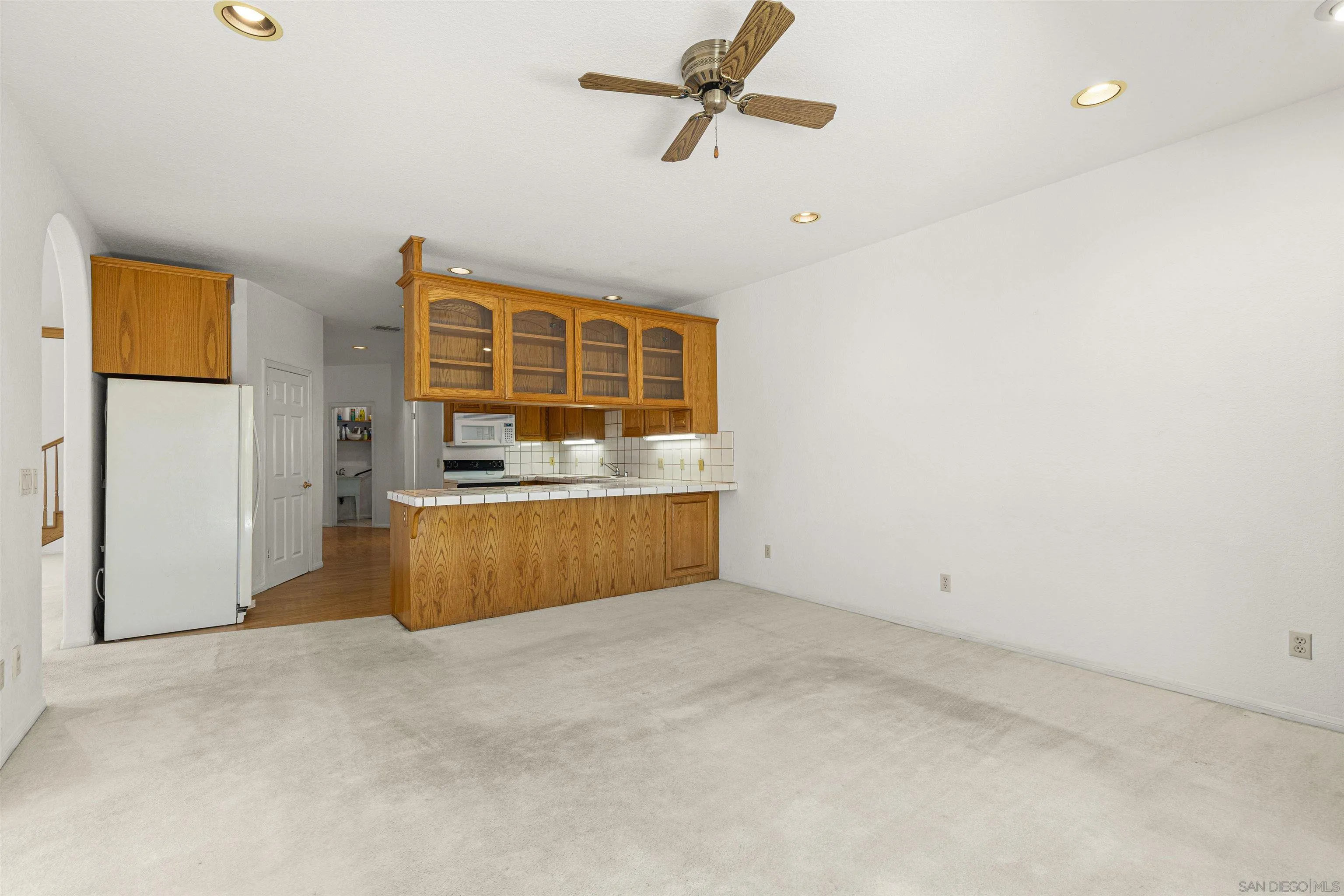 https://cdn.realtyfeed.com/cdn/127/260011275/503c69412005eadc722ee0ee5f6ac495.webp