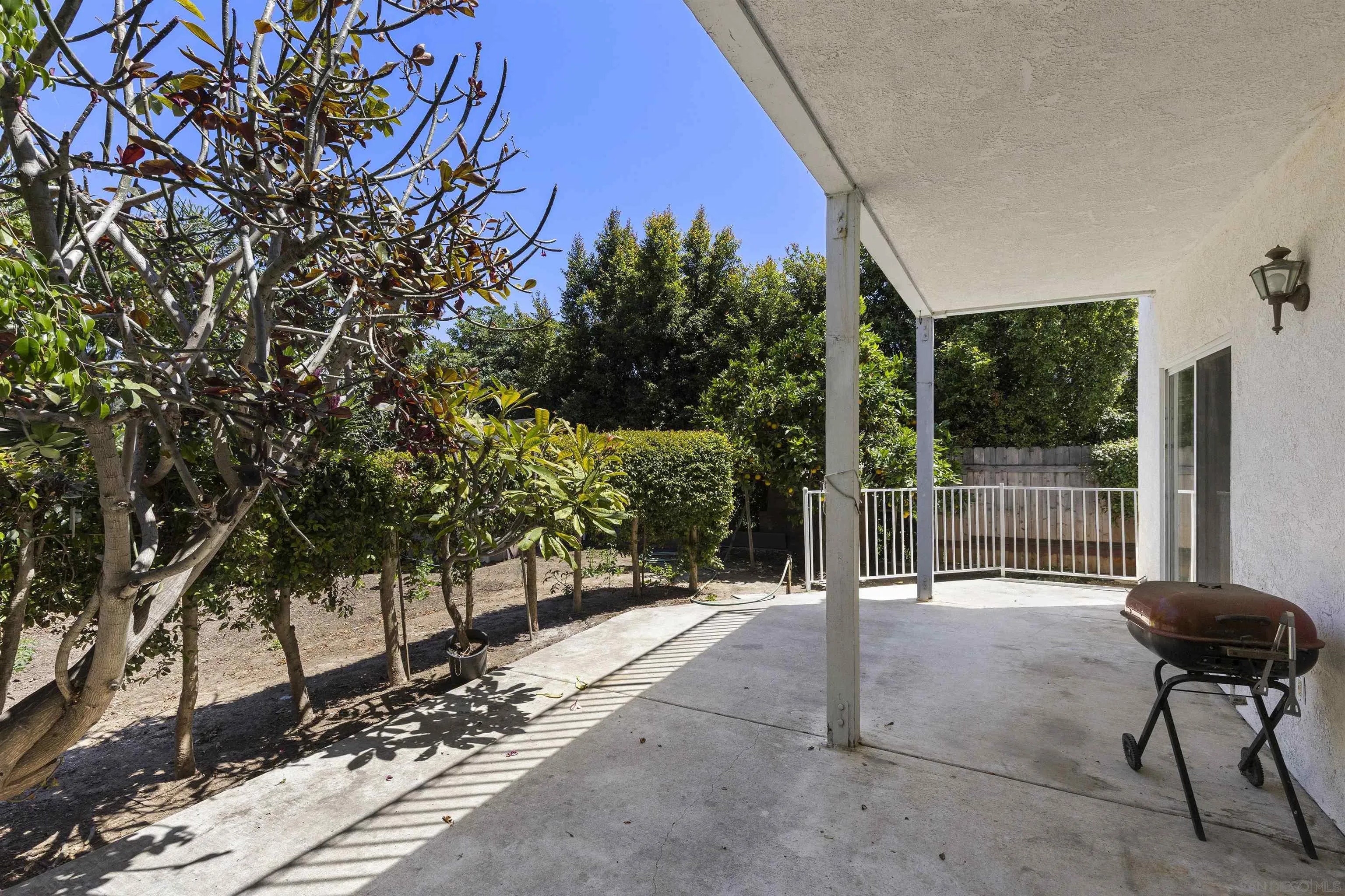 https://cdn.realtyfeed.com/cdn/127/260011275/66e097e8aaeacb1261a9eeed54f99b03.webp