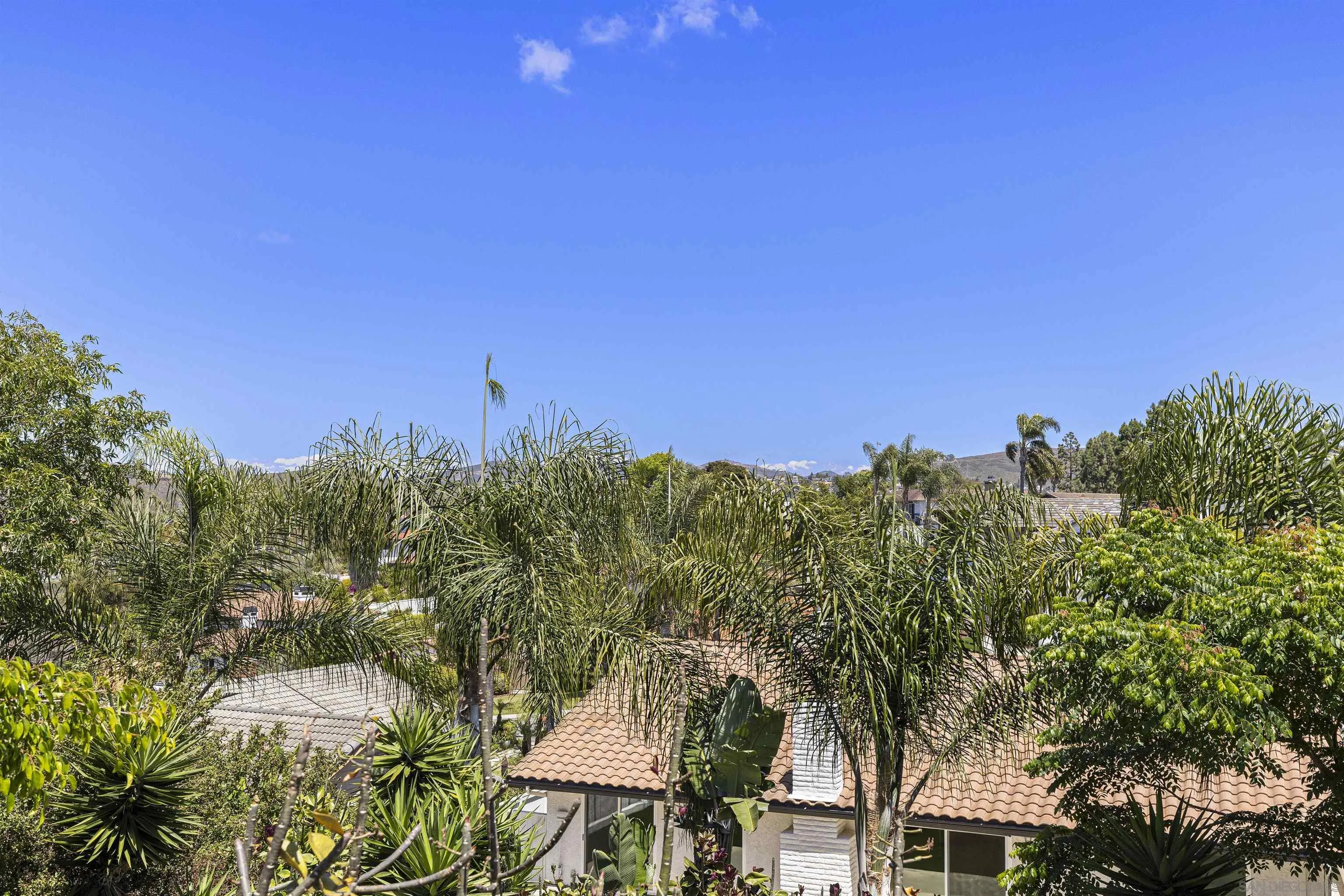 https://cdn.realtyfeed.com/cdn/127/260011275/bc00d2a545958c9c9a4fbf47f1ce4ef3.webp