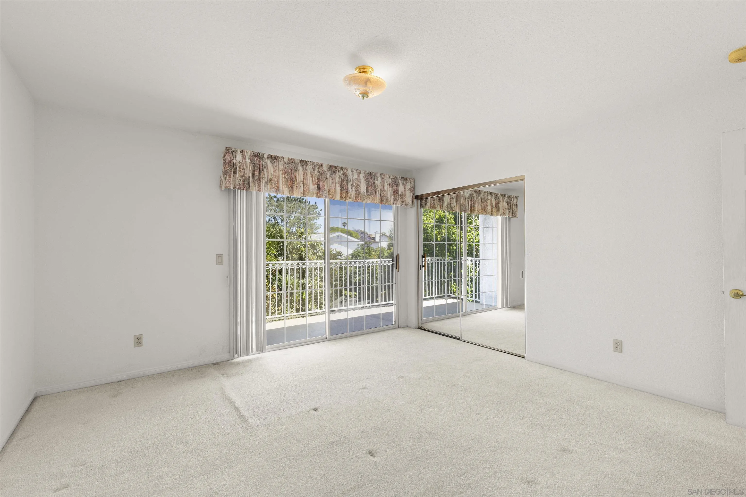 https://cdn.realtyfeed.com/cdn/127/260011275/df434e7e3a7300f66eed44ddf61f9ecf.webp
