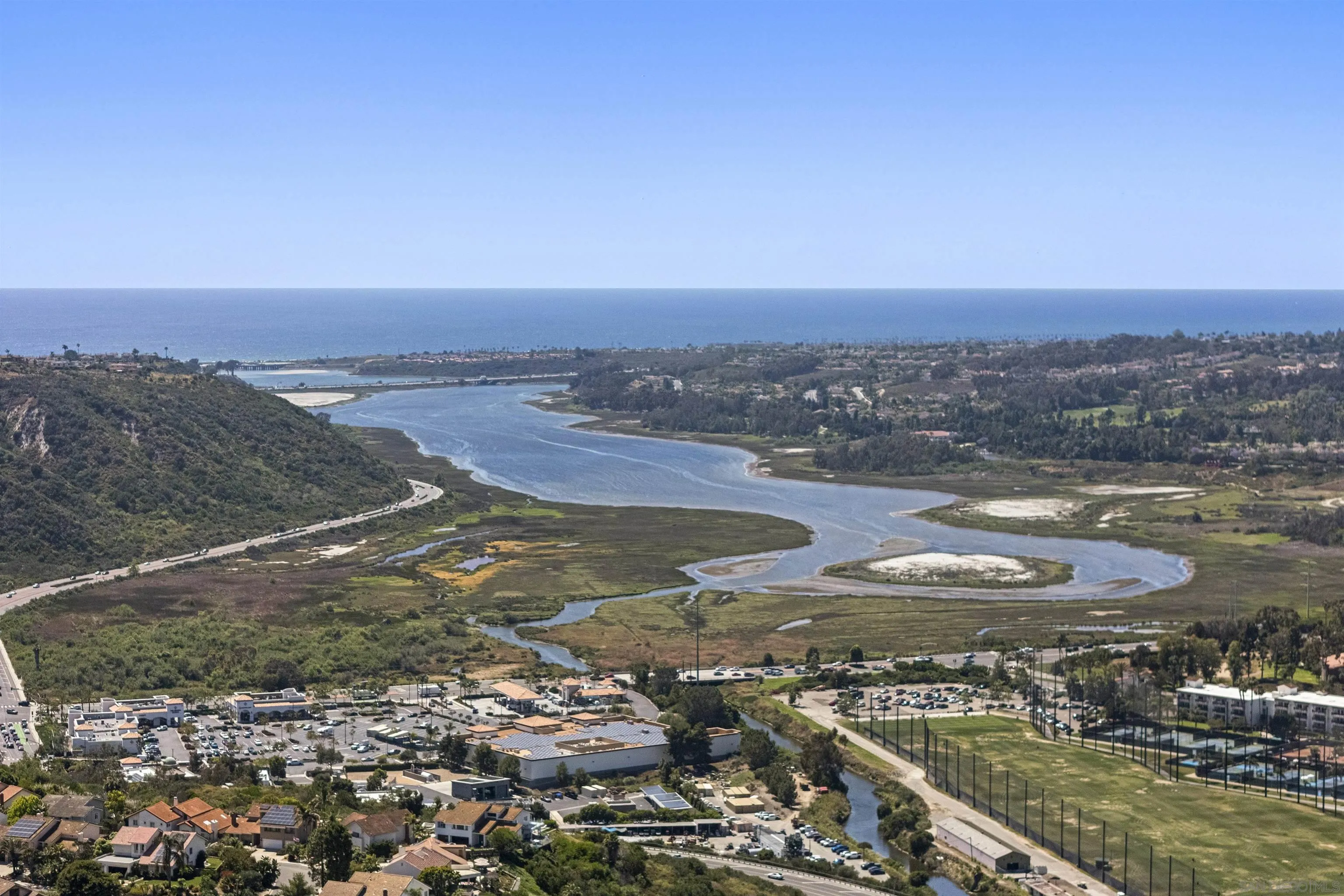 https://cdn.realtyfeed.com/cdn/127/260011275/f84b96323573832c129e4ad597f4d1d8.webp