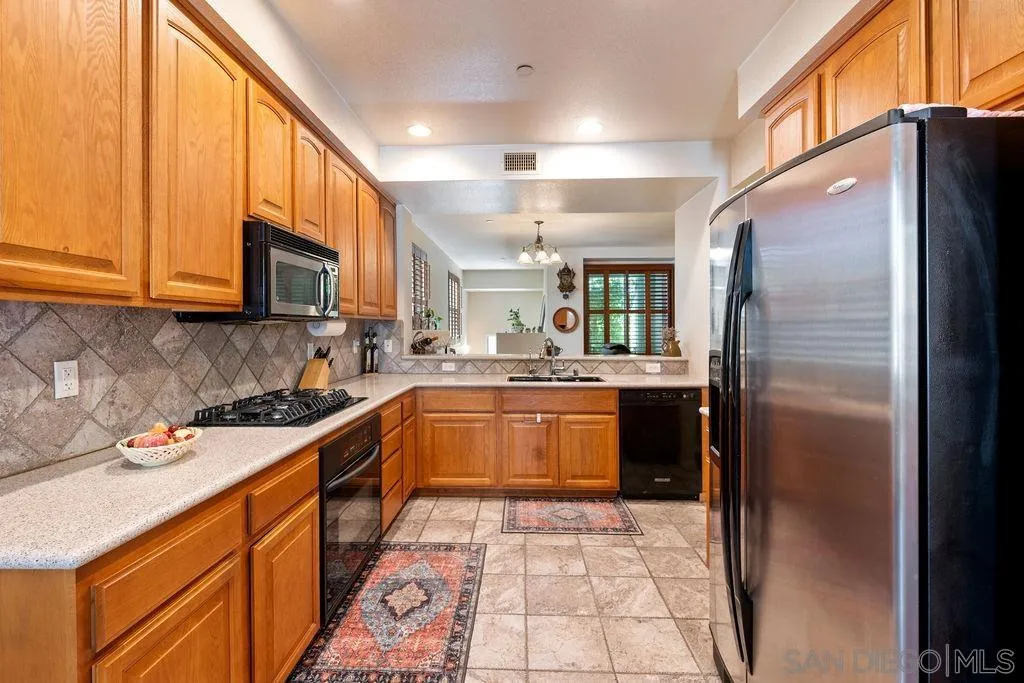 Photo #6: 260011276 Listing: Photo #6