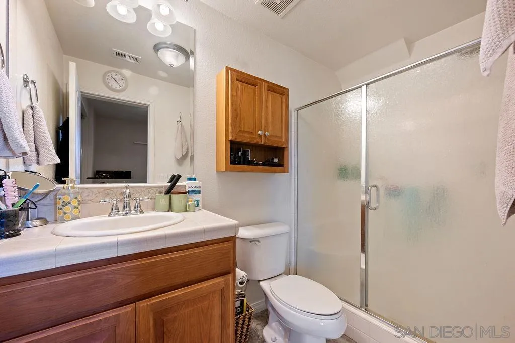 Photo #12: 260011276 Listing: Photo #12