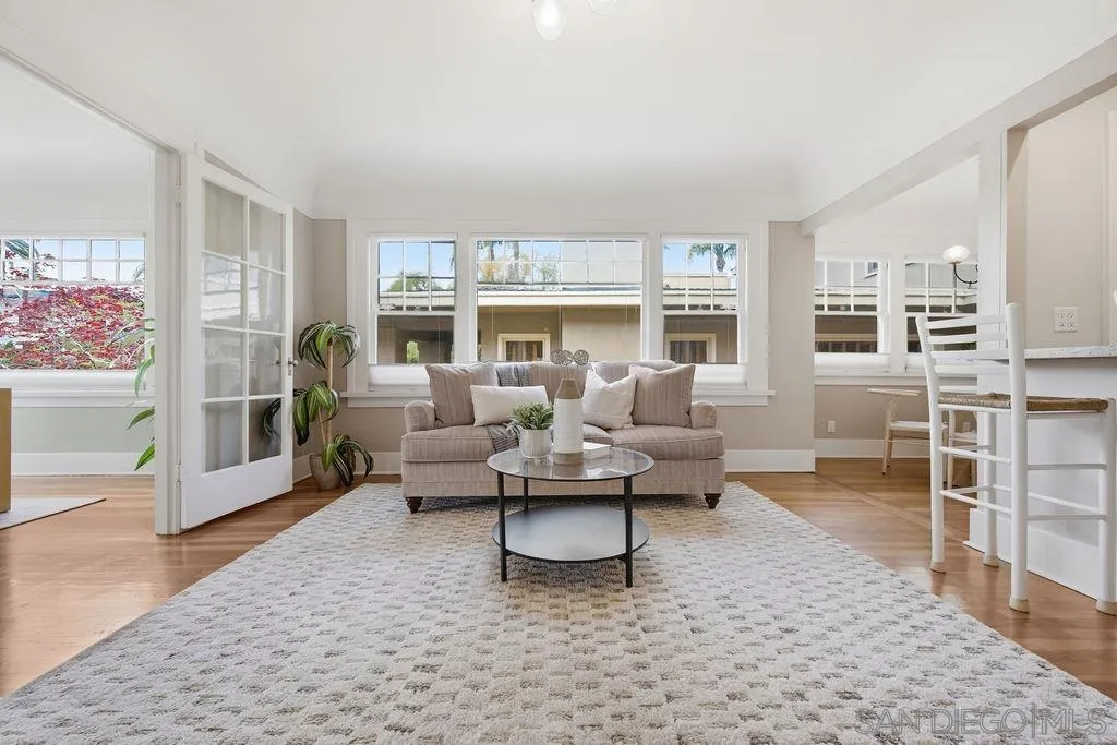 https://cdn.realtyfeed.com/cdn/127/260011281/a5b8dd31ec30674c2f1ca766e9127606.webp